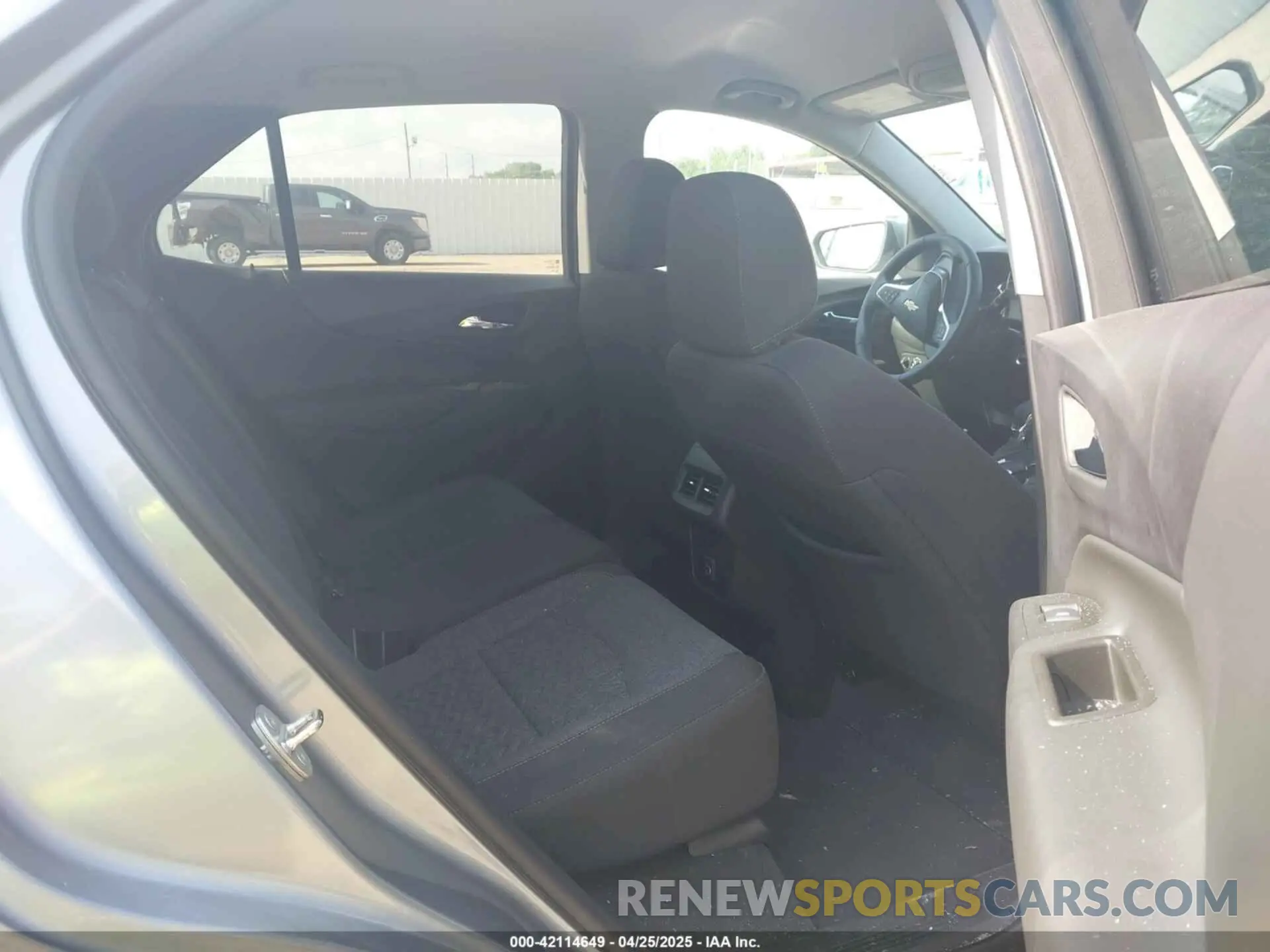 8 fotografías del automóvil dañado 3GNAXTEG0PL263942 CHEVROLET EQUINOX 2023
