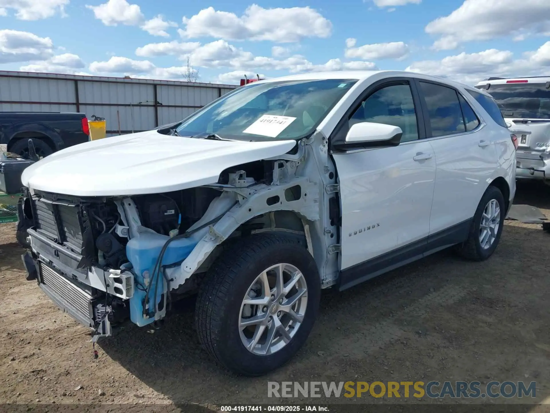 2 fotografías del automóvil dañado 3GNAXTEG1PS203321 CHEVROLET EQUINOX 2023