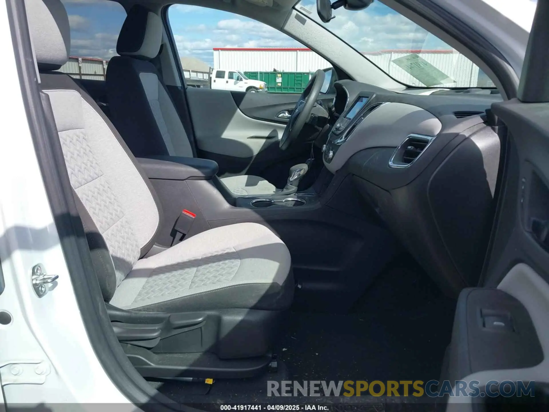 5 fotografías del automóvil dañado 3GNAXTEG1PS203321 CHEVROLET EQUINOX 2023