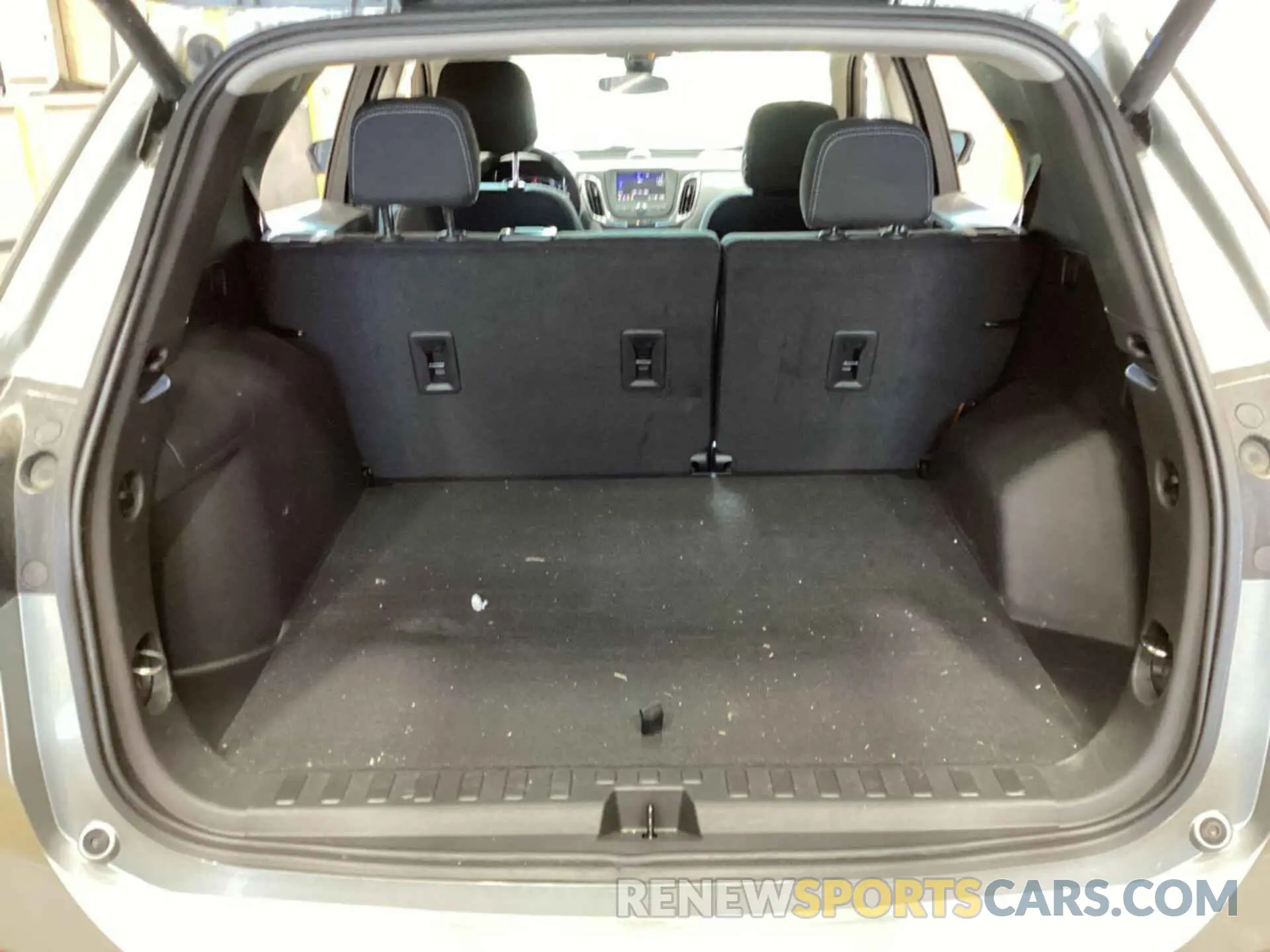 2 fotografías del automóvil dañado 3GNAXTEG1PS208633 CHEVROLET EQUINOX 2023