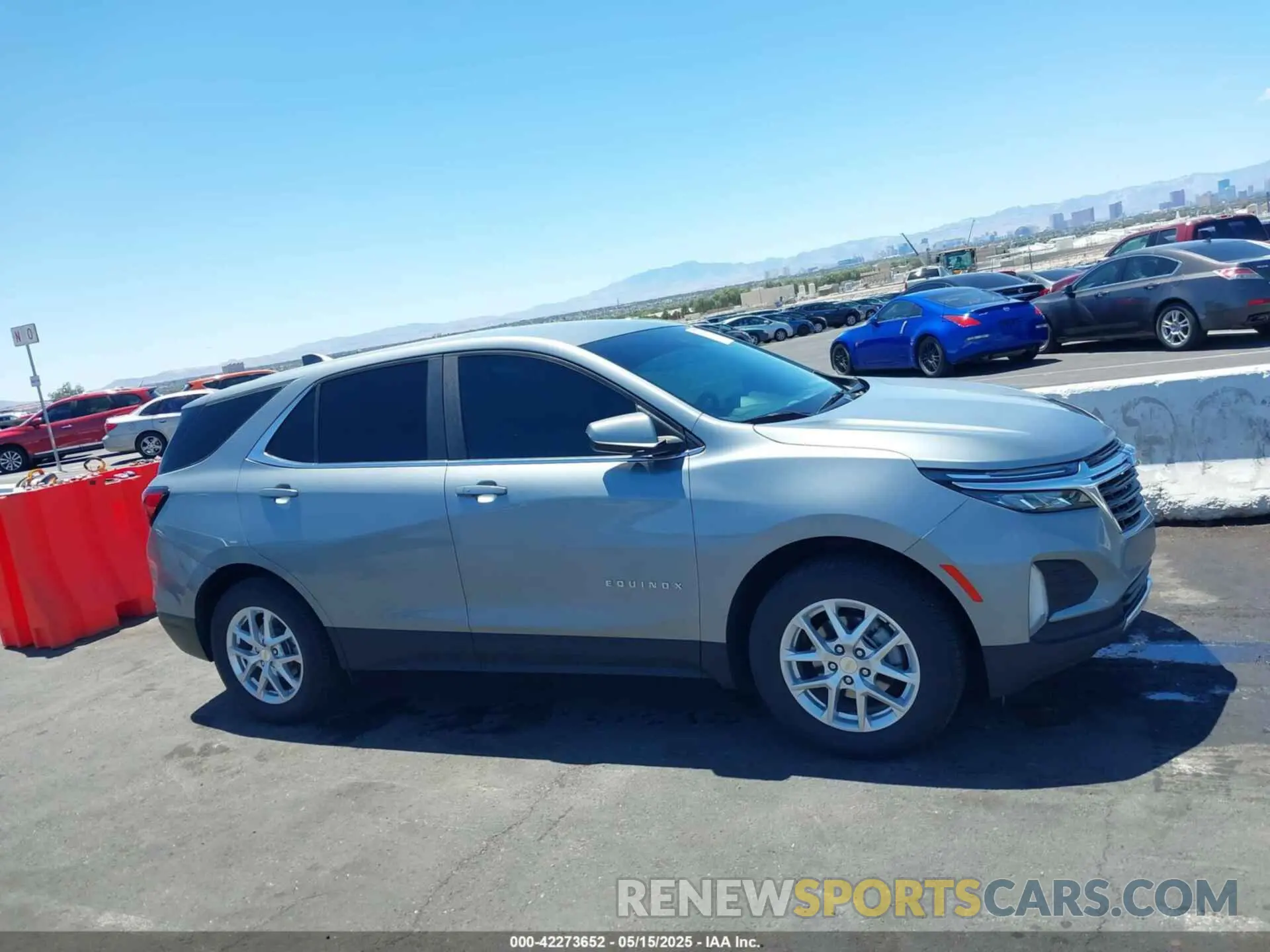 13 fotografías del automóvil dañado 3GNAXTEG5PS203368 CHEVROLET EQUINOX 2023