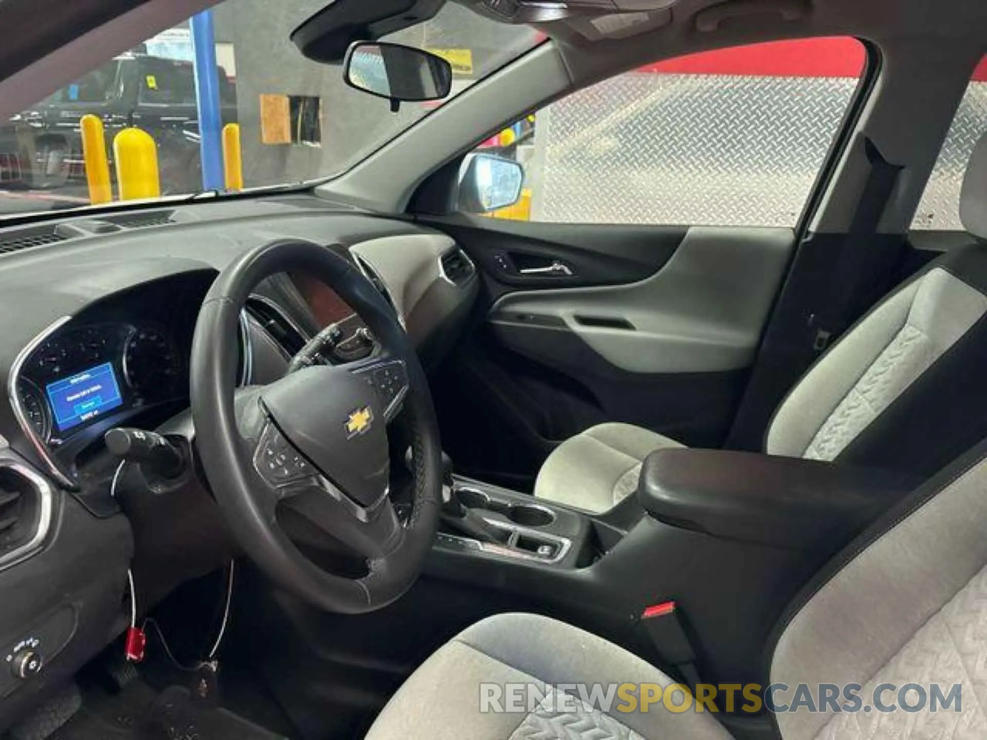 2 fotografías del automóvil dañado 3GNAXTEG6PL251469 CHEVROLET EQUINOX 2023