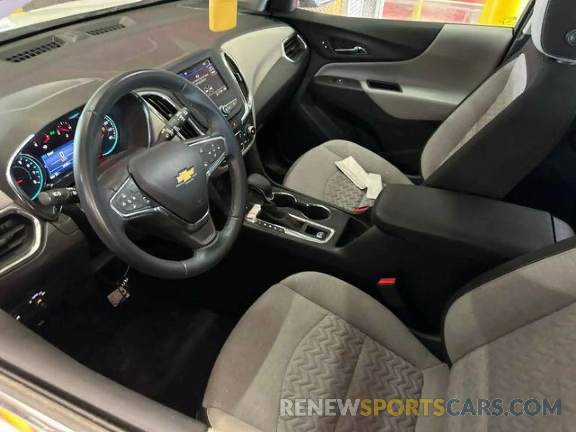 2 fotografías del automóvil dañado 3GNAXTEG7PS209091 CHEVROLET EQUINOX 2023