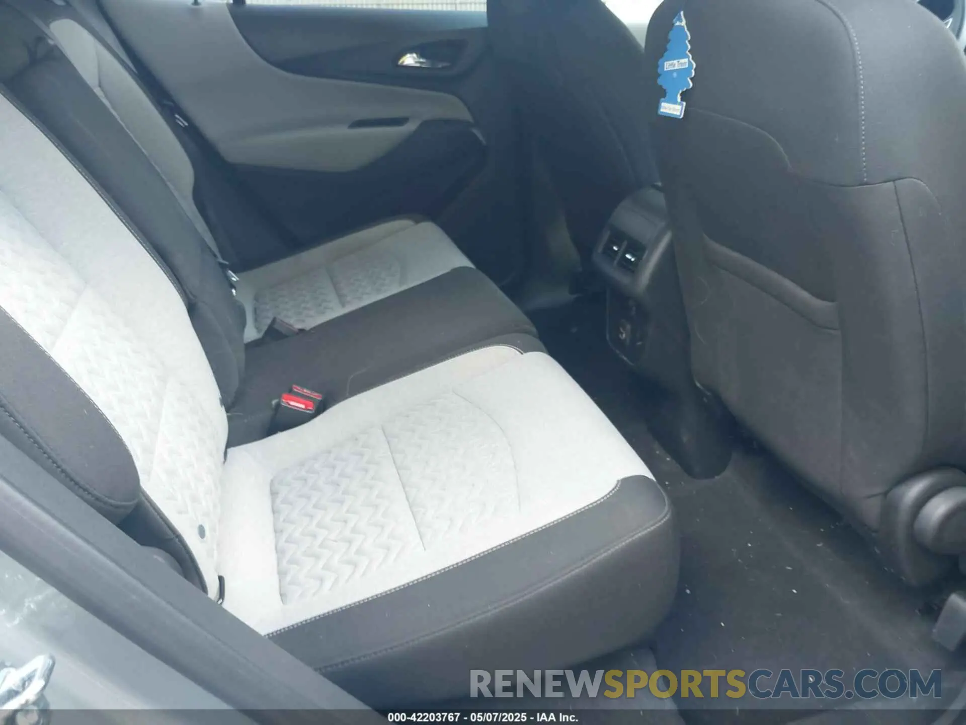 8 fotografías del automóvil dañado 3GNAXTEG9PS198658 CHEVROLET EQUINOX 2023