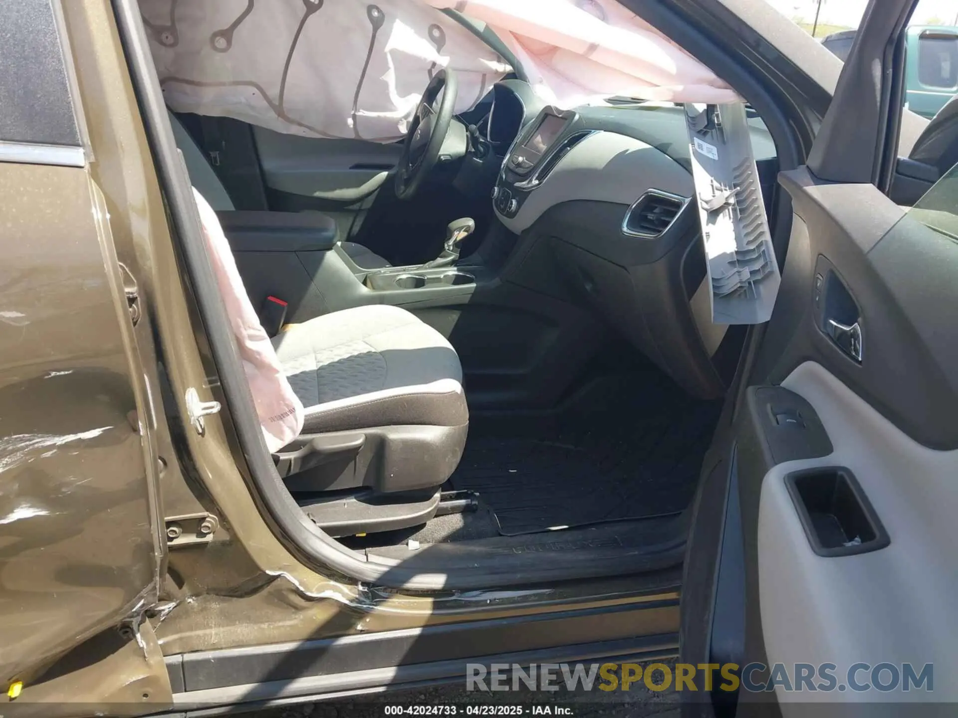 5 fotografías del automóvil dañado 3GNAXUEG0PL248041 CHEVROLET EQUINOX 2023