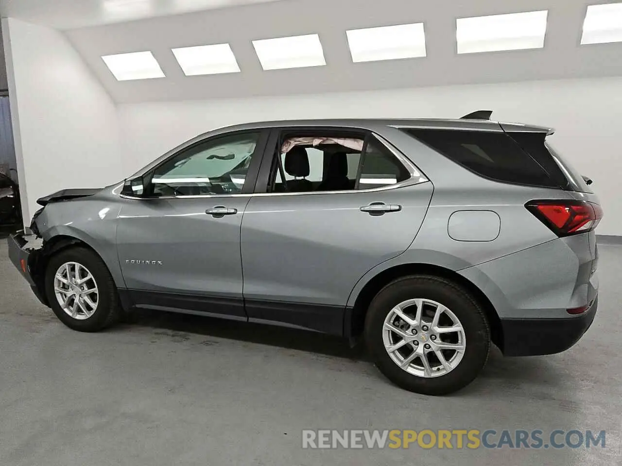 2 fotografías del automóvil dañado 3GNAXUEG0PS206703 CHEVROLET EQUINOX 2023