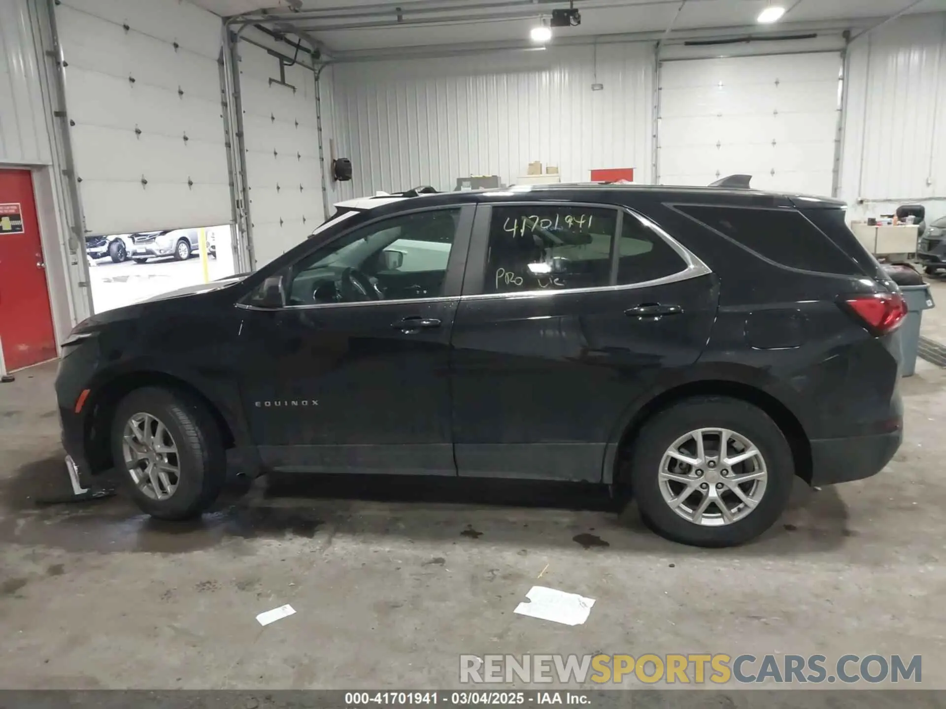14 fotografías del automóvil dañado 3GNAXUEG1PL236321 CHEVROLET EQUINOX 2023