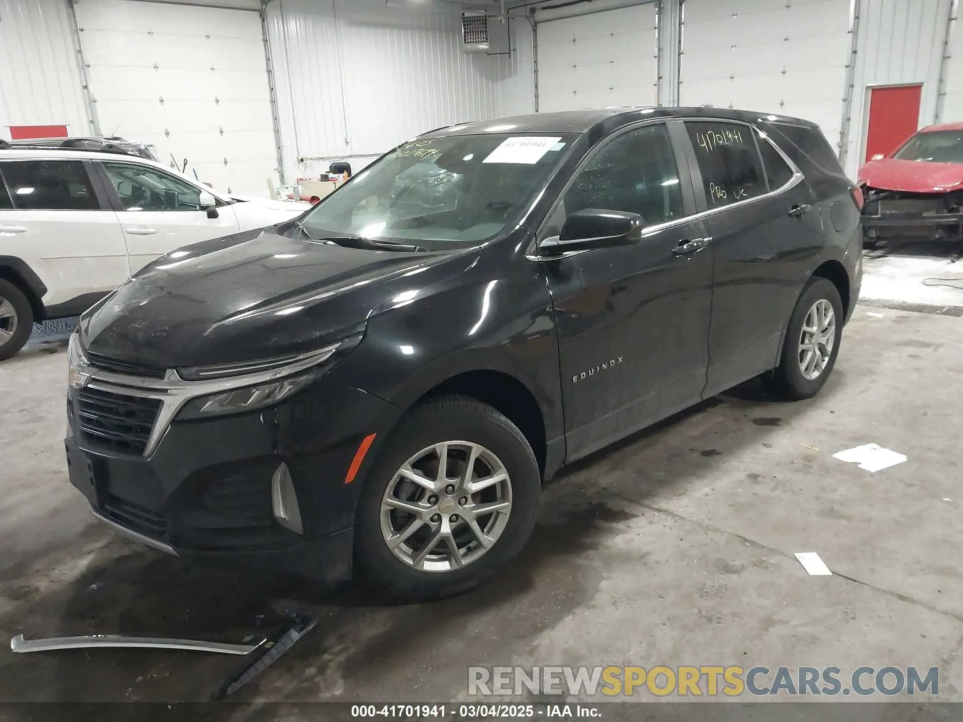 2 fotografías del automóvil dañado 3GNAXUEG1PL236321 CHEVROLET EQUINOX 2023