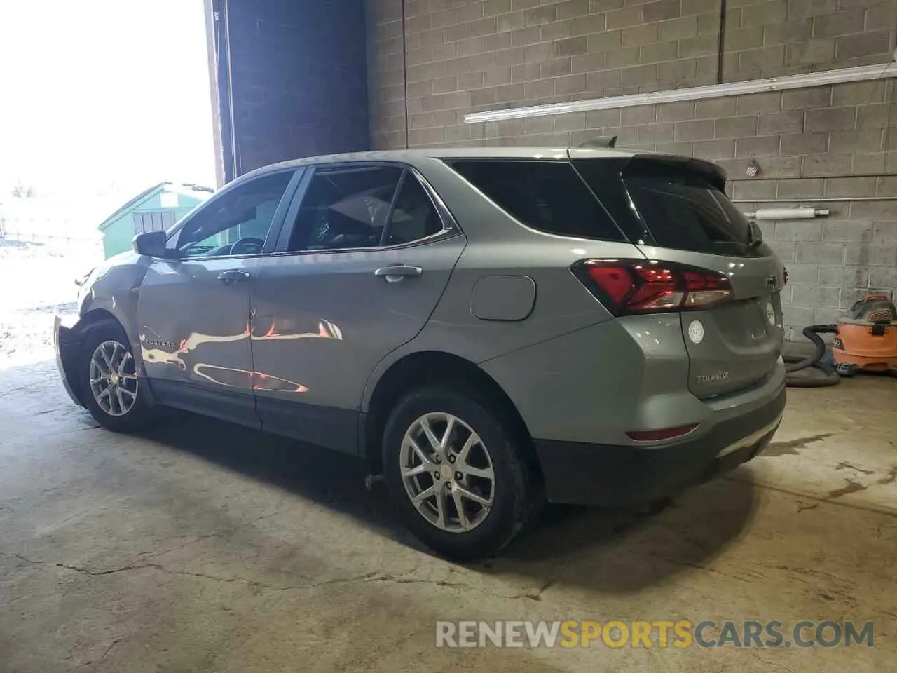 2 fotografías del automóvil dañado 3GNAXUEG1PS143174 CHEVROLET EQUINOX 2023