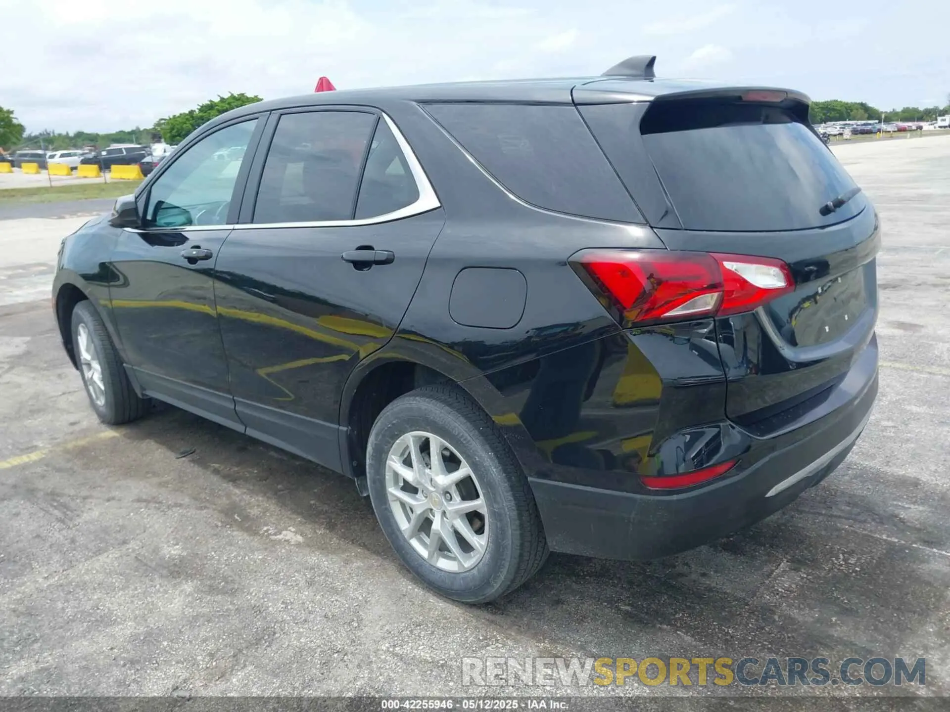 3 fotografías del automóvil dañado 3GNAXUEG5PL268771 CHEVROLET EQUINOX 2023