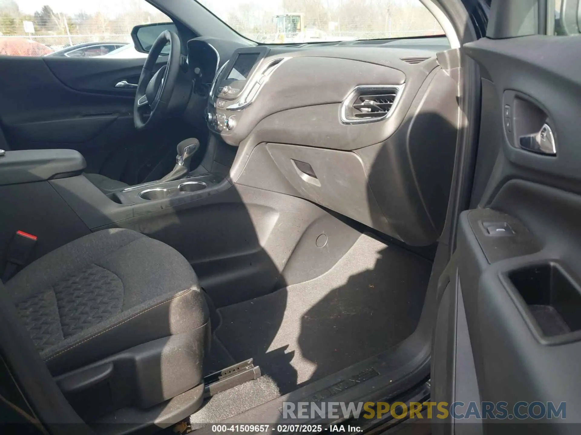 5 fotografías del automóvil dañado 3GNAXUEG7PL101957 CHEVROLET EQUINOX 2023