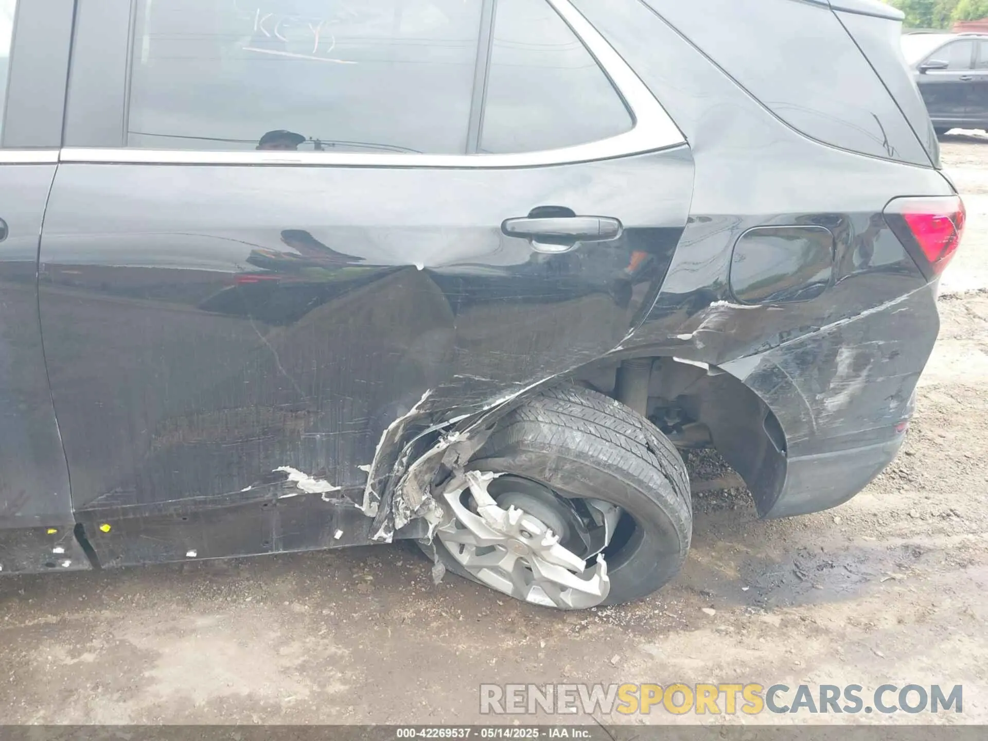 6 fotografías del automóvil dañado 3GNAXUEG7PL160250 CHEVROLET EQUINOX 2023