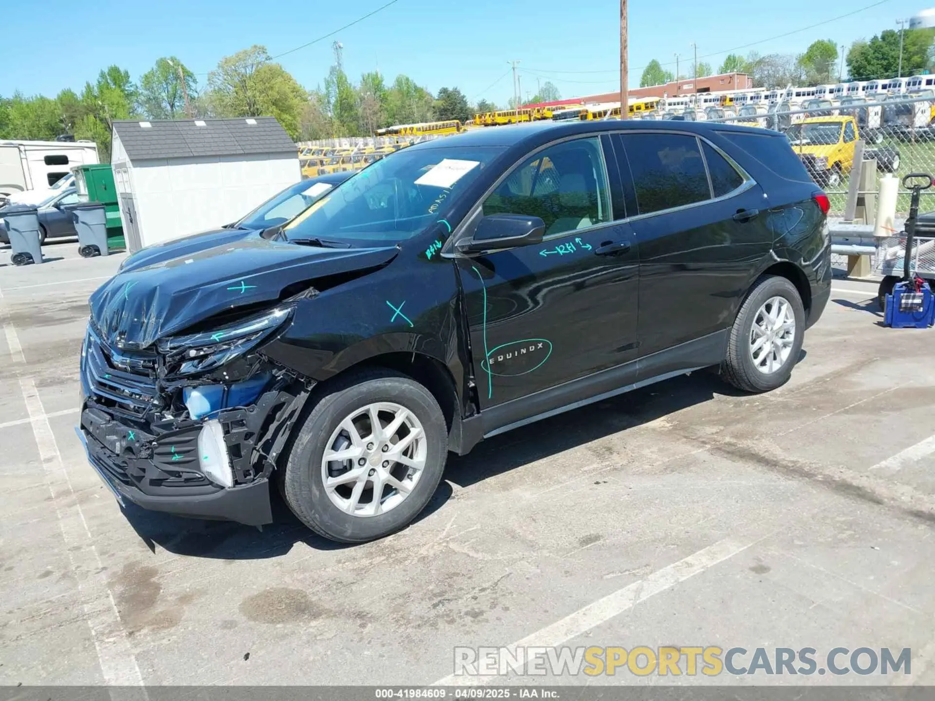 2 fotografías del automóvil dañado 3GNAXUEG7PL213044 CHEVROLET EQUINOX 2023
