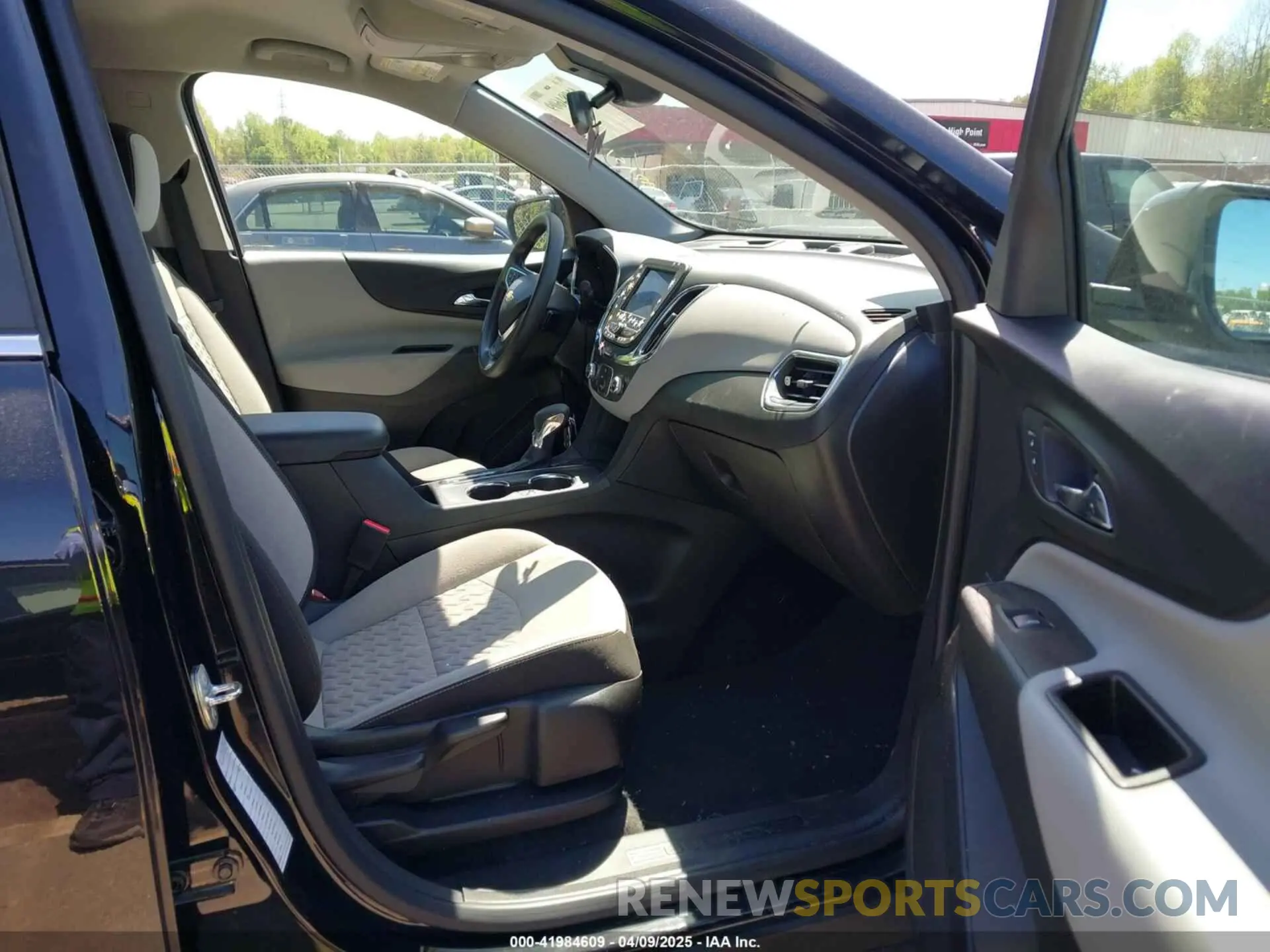 5 fotografías del automóvil dañado 3GNAXUEG7PL213044 CHEVROLET EQUINOX 2023