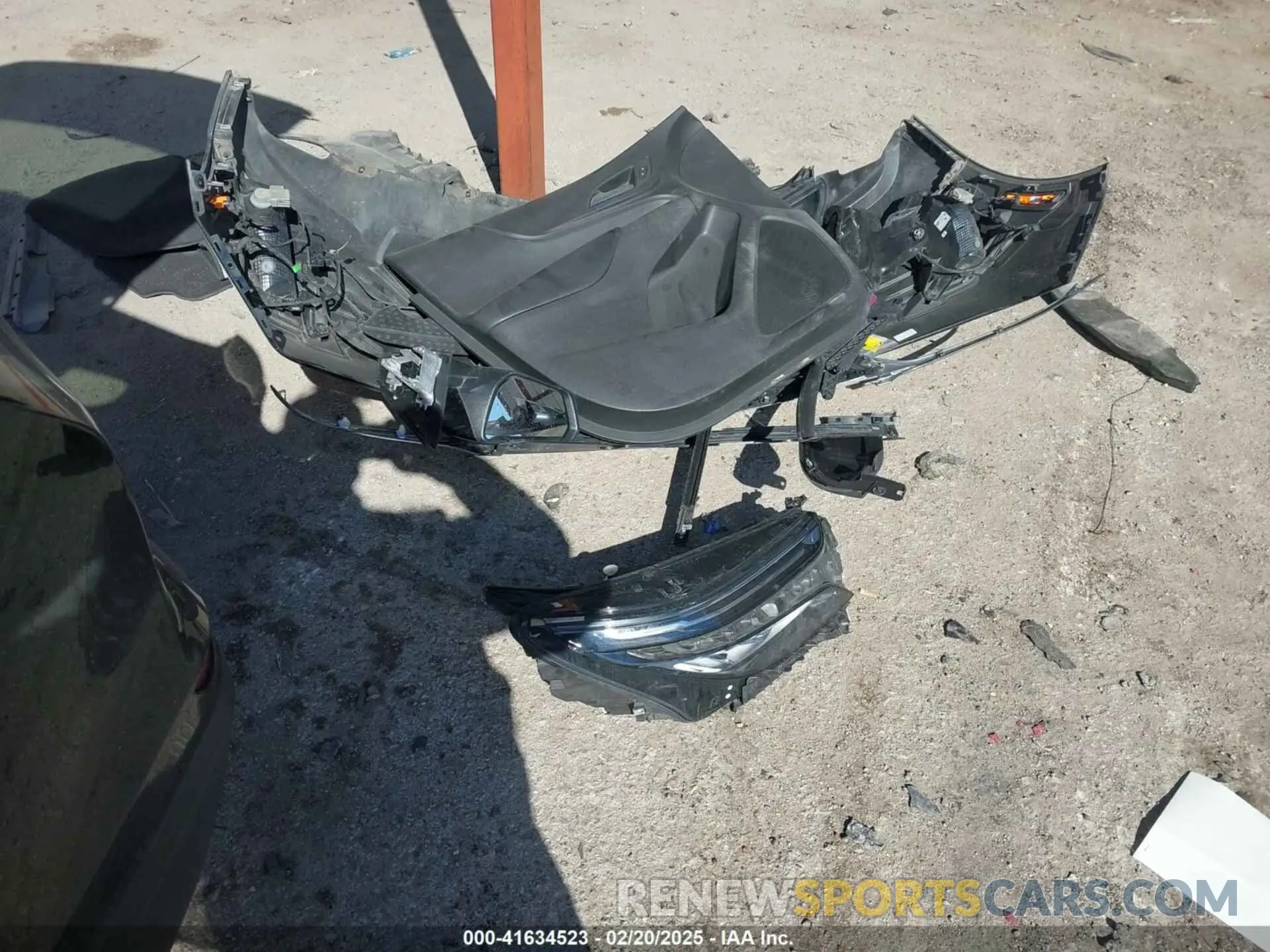 12 fotografías del automóvil dañado 3GNAXUEG8PL228748 CHEVROLET EQUINOX 2023