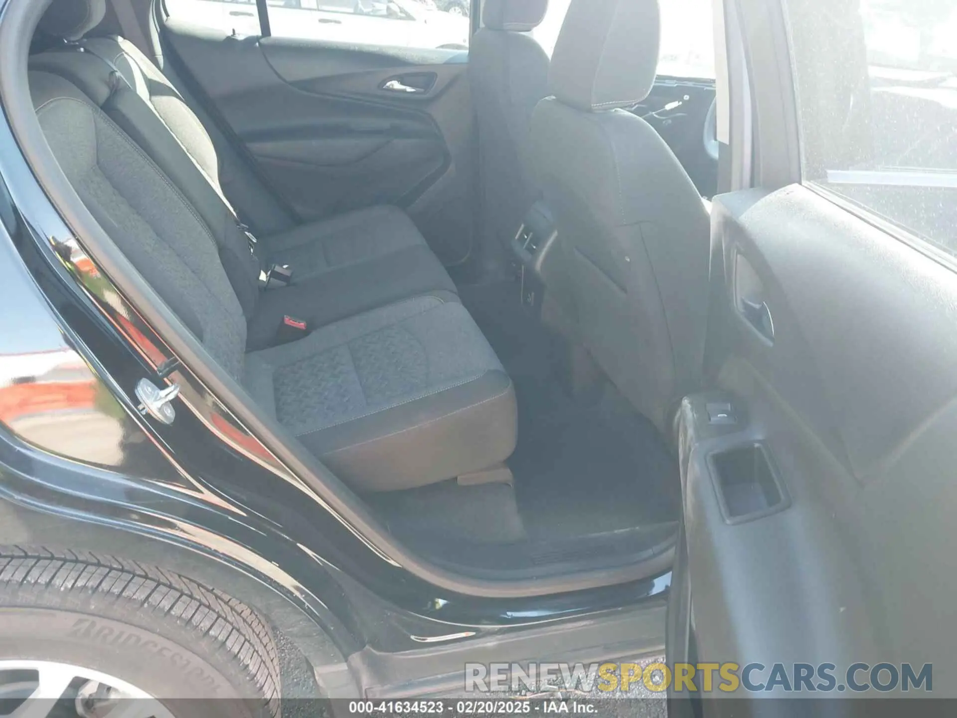 8 fotografías del automóvil dañado 3GNAXUEG8PL228748 CHEVROLET EQUINOX 2023