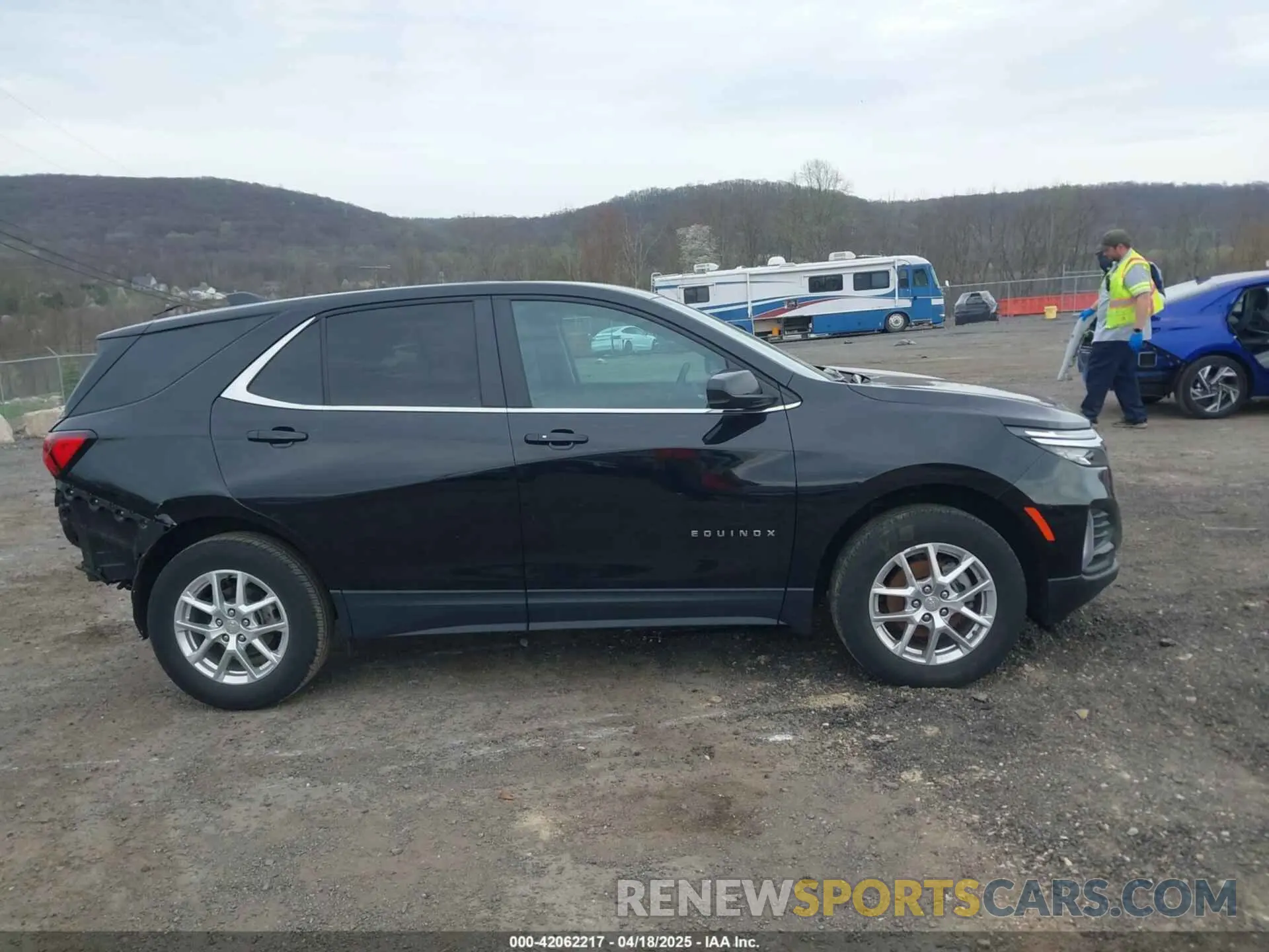 14 fotografías del automóvil dañado 3GNAXUEG9PL268580 CHEVROLET EQUINOX 2023