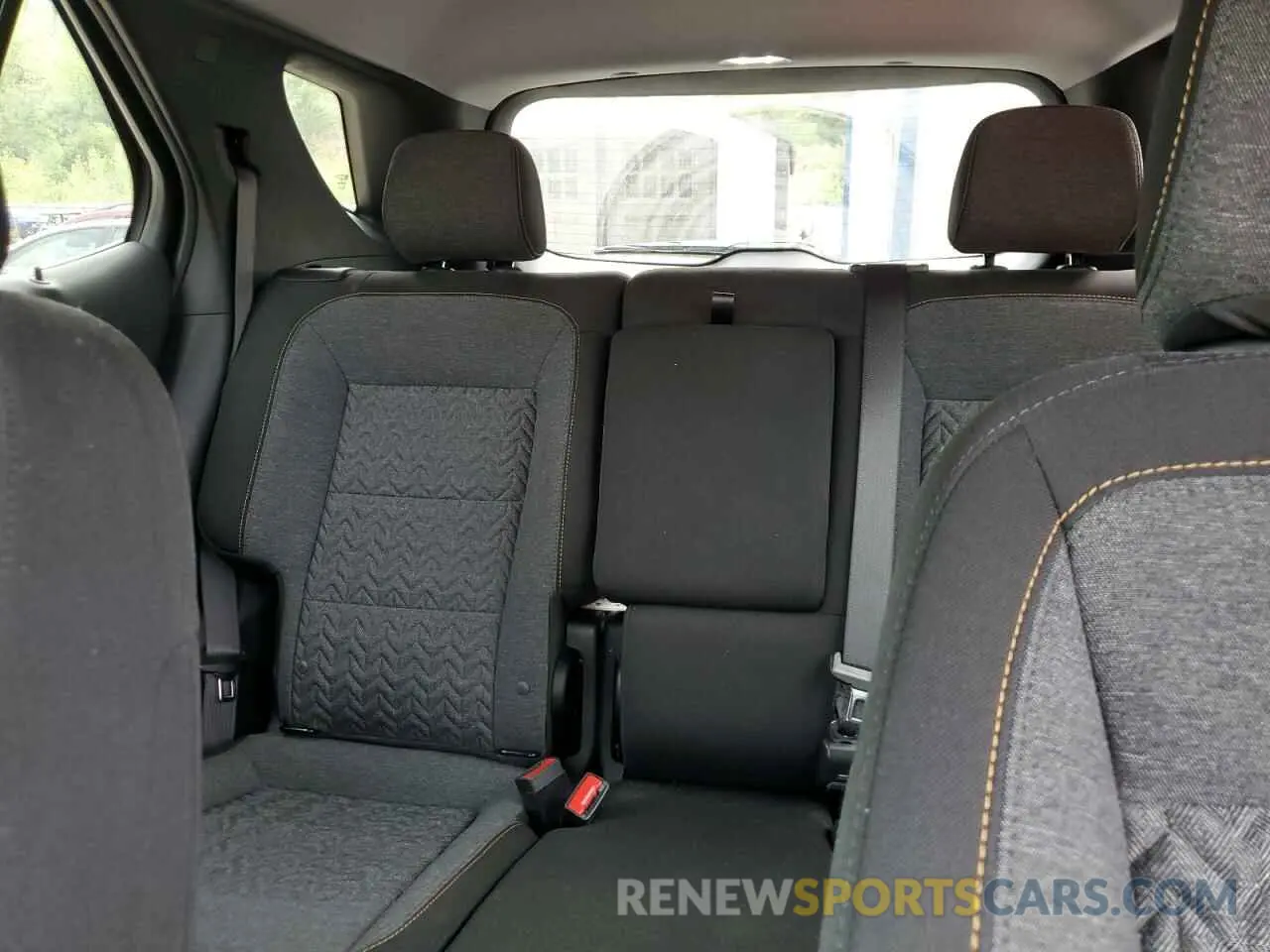 10 fotografías del automóvil dañado 3GNAXUEGXPS150110 CHEVROLET EQUINOX 2023
