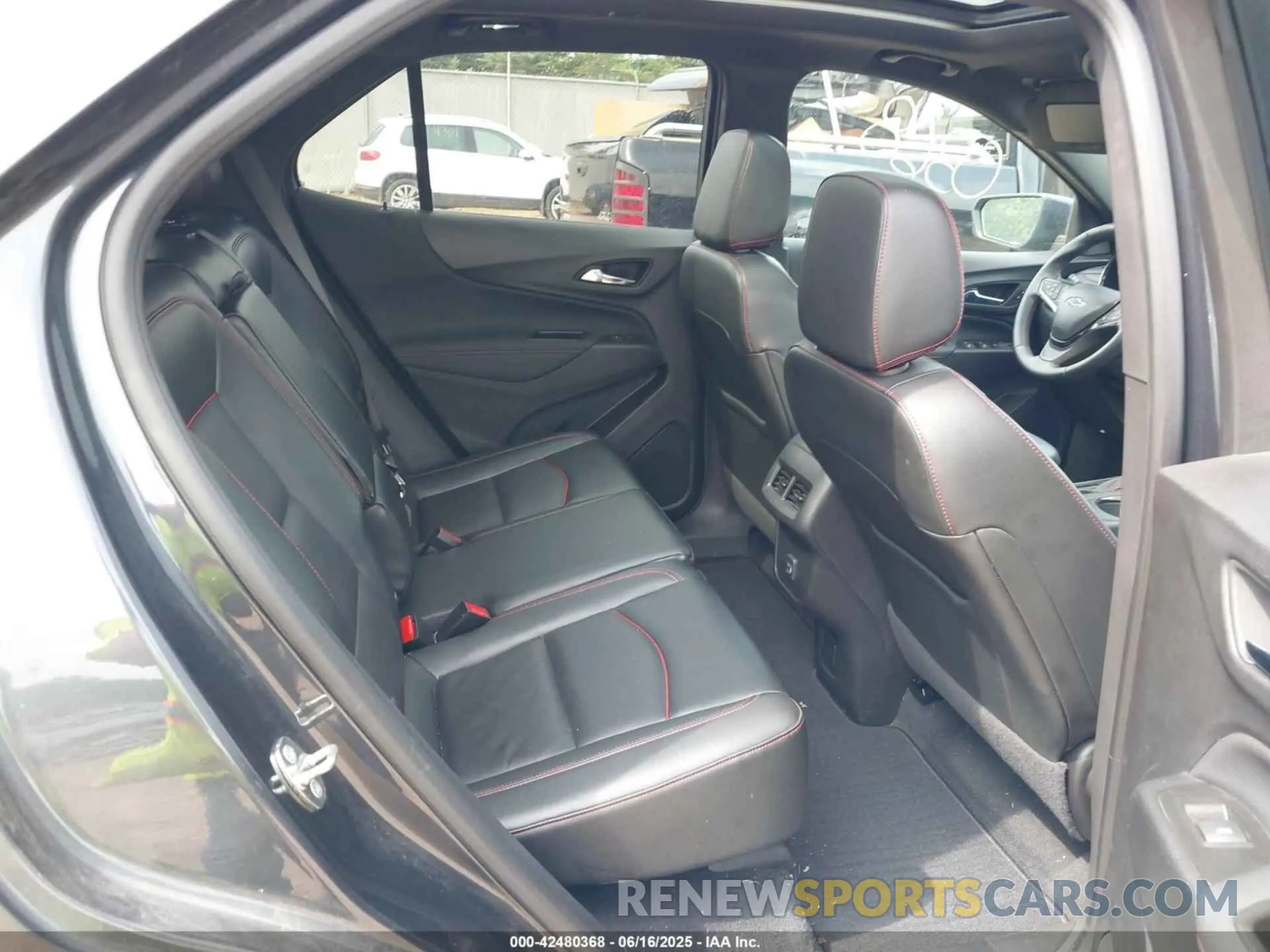 8 fotografías del automóvil dañado 3GNAXWEG1PS118822 CHEVROLET EQUINOX 2023
