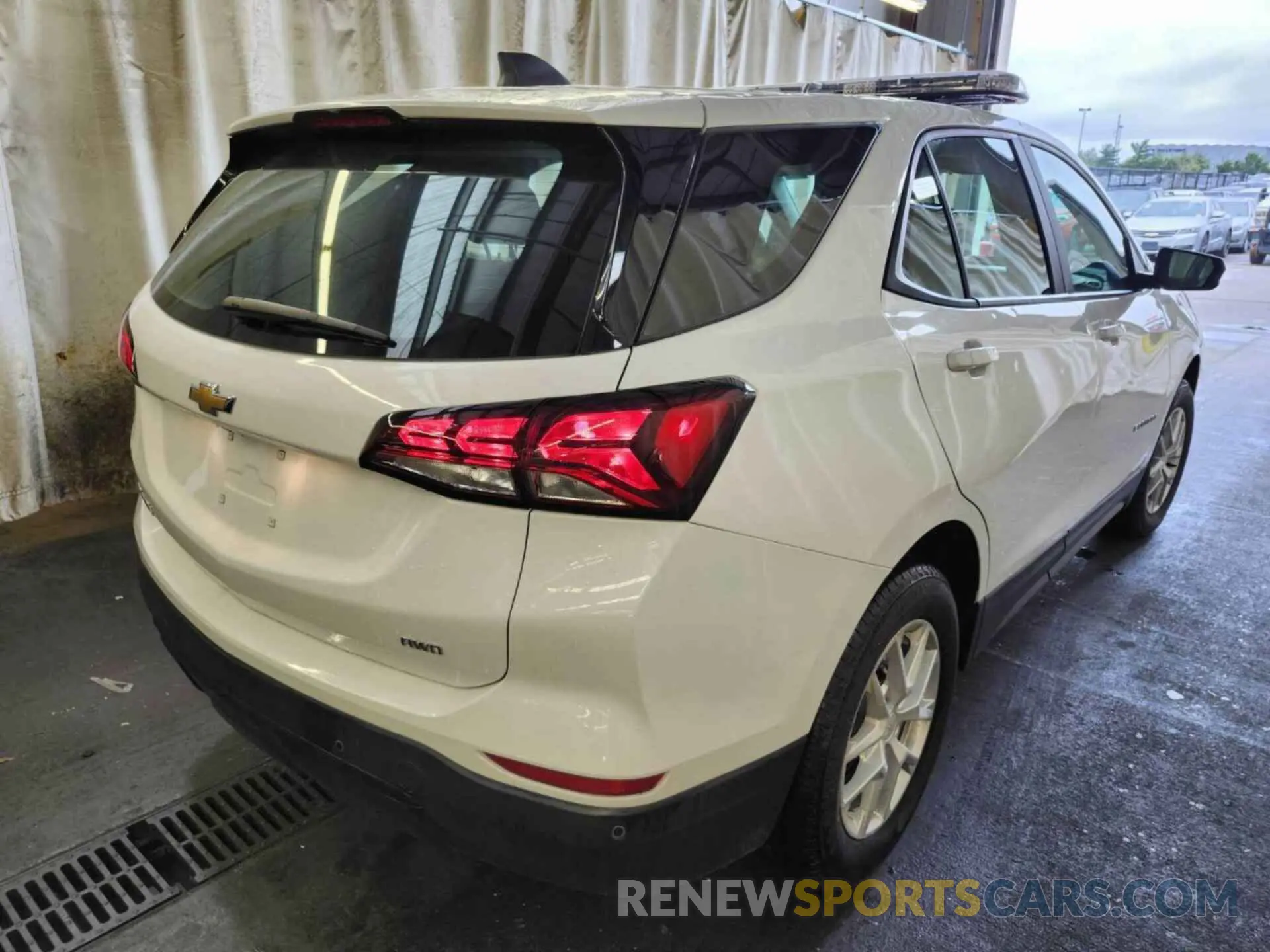 31 fotografías del automóvil dañado 3GNAX5EG0RL261624 CHEVROLET EQUINOX 2024