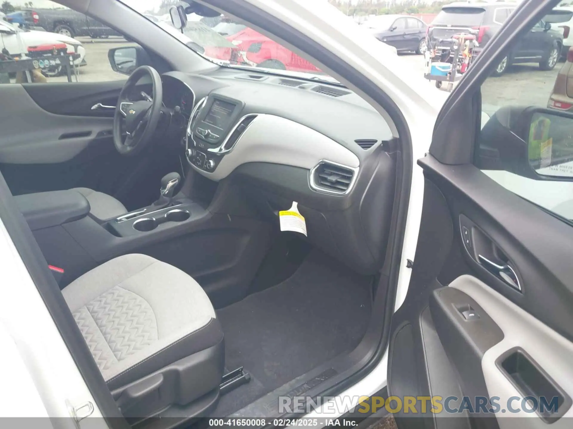 5 fotografías del automóvil dañado 3GNAXHEG1RL102077 CHEVROLET EQUINOX 2024