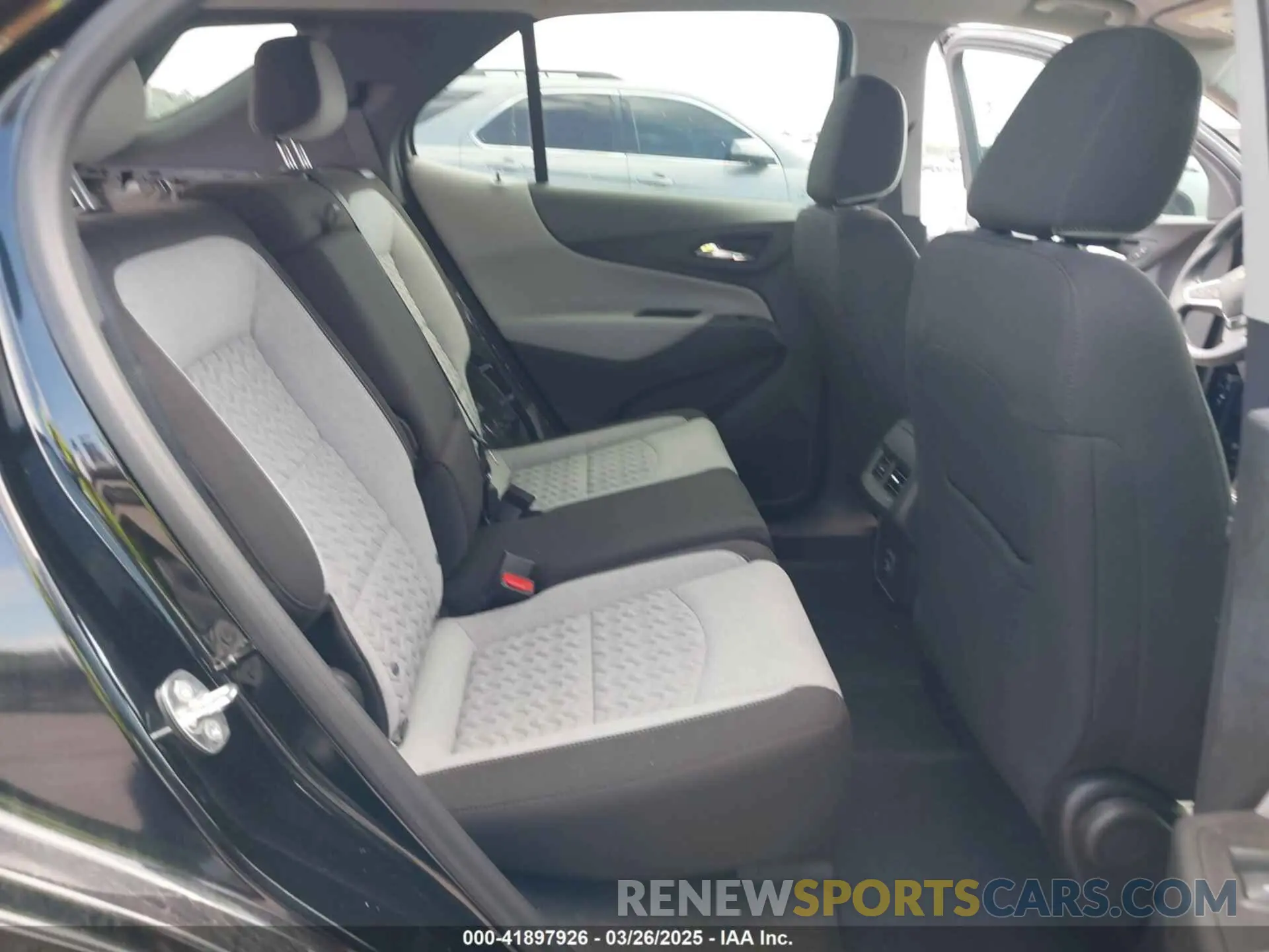 8 fotografías del automóvil dañado 3GNAXHEG2RL155399 CHEVROLET EQUINOX 2024