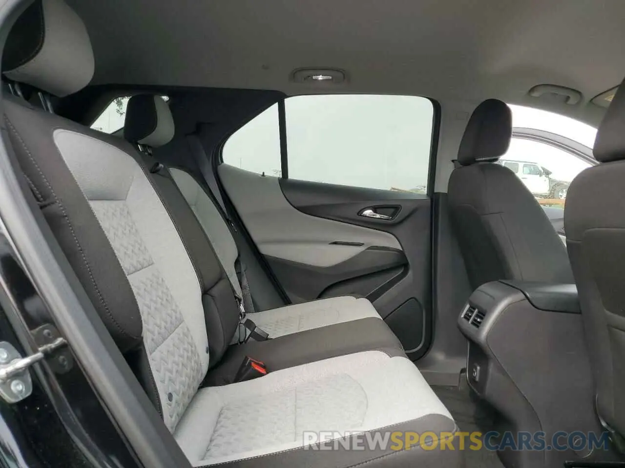 11 fotografías del automóvil dañado 3GNAXHEG2RL344330 CHEVROLET EQUINOX 2024