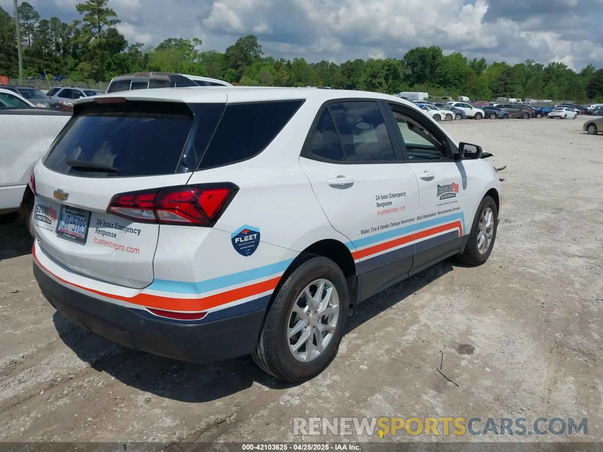 4 fotografías del automóvil dañado 3GNAXHEG3RL110391 CHEVROLET EQUINOX 2024