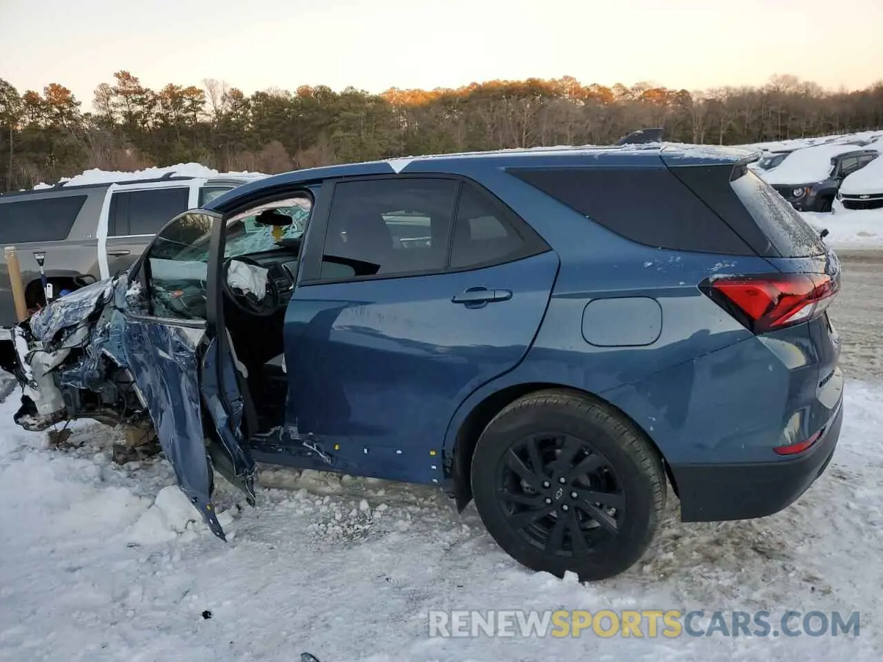 2 fotografías del automóvil dañado 3GNAXHEG4RL122730 CHEVROLET EQUINOX 2024
