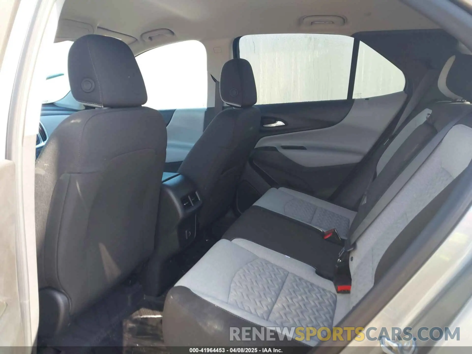 8 fotografías del automóvil dañado 3GNAXHEG4RL208264 CHEVROLET EQUINOX 2024