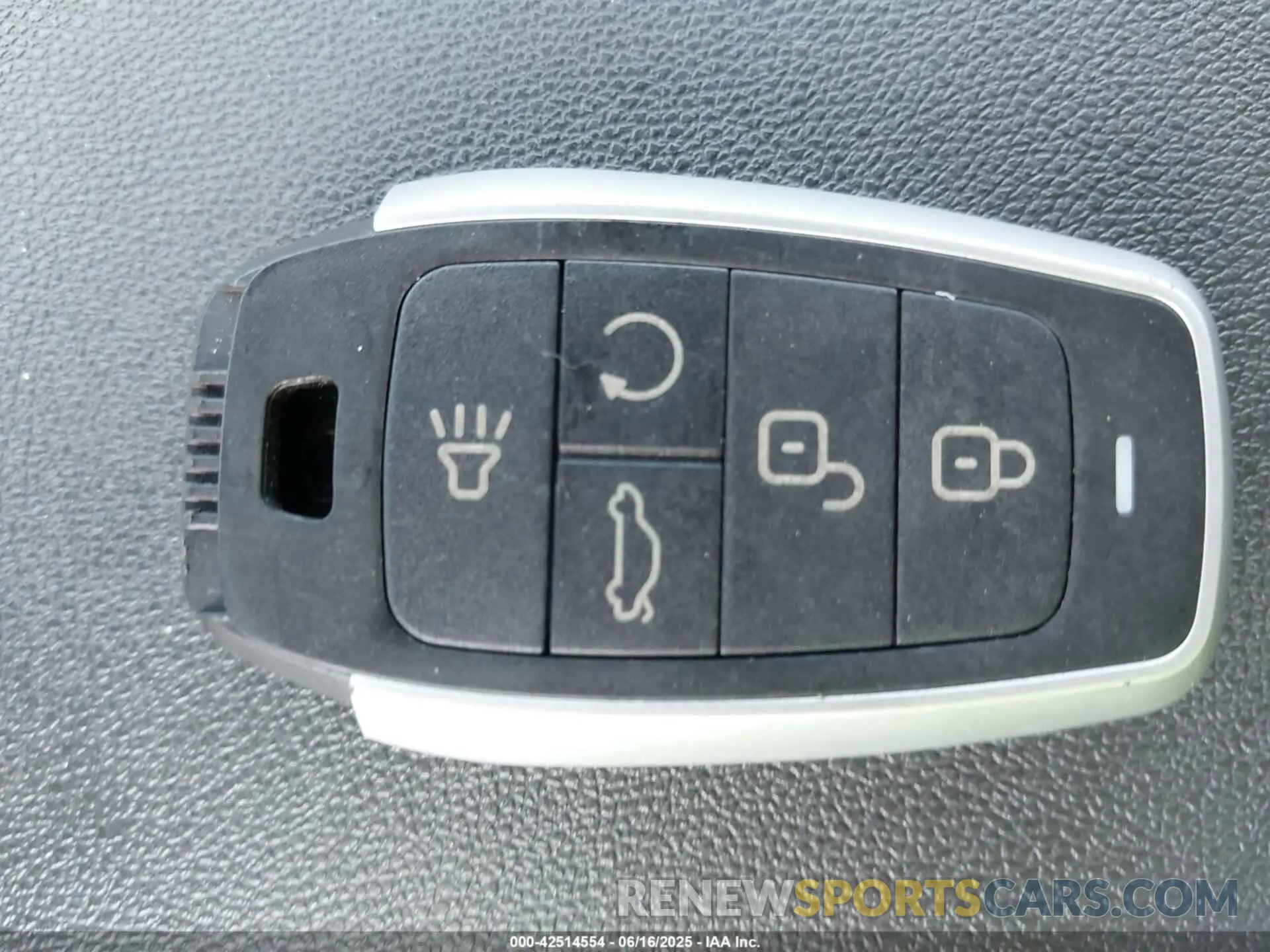 11 fotografías del automóvil dañado 3GNAXHEG4RL278573 CHEVROLET EQUINOX 2024