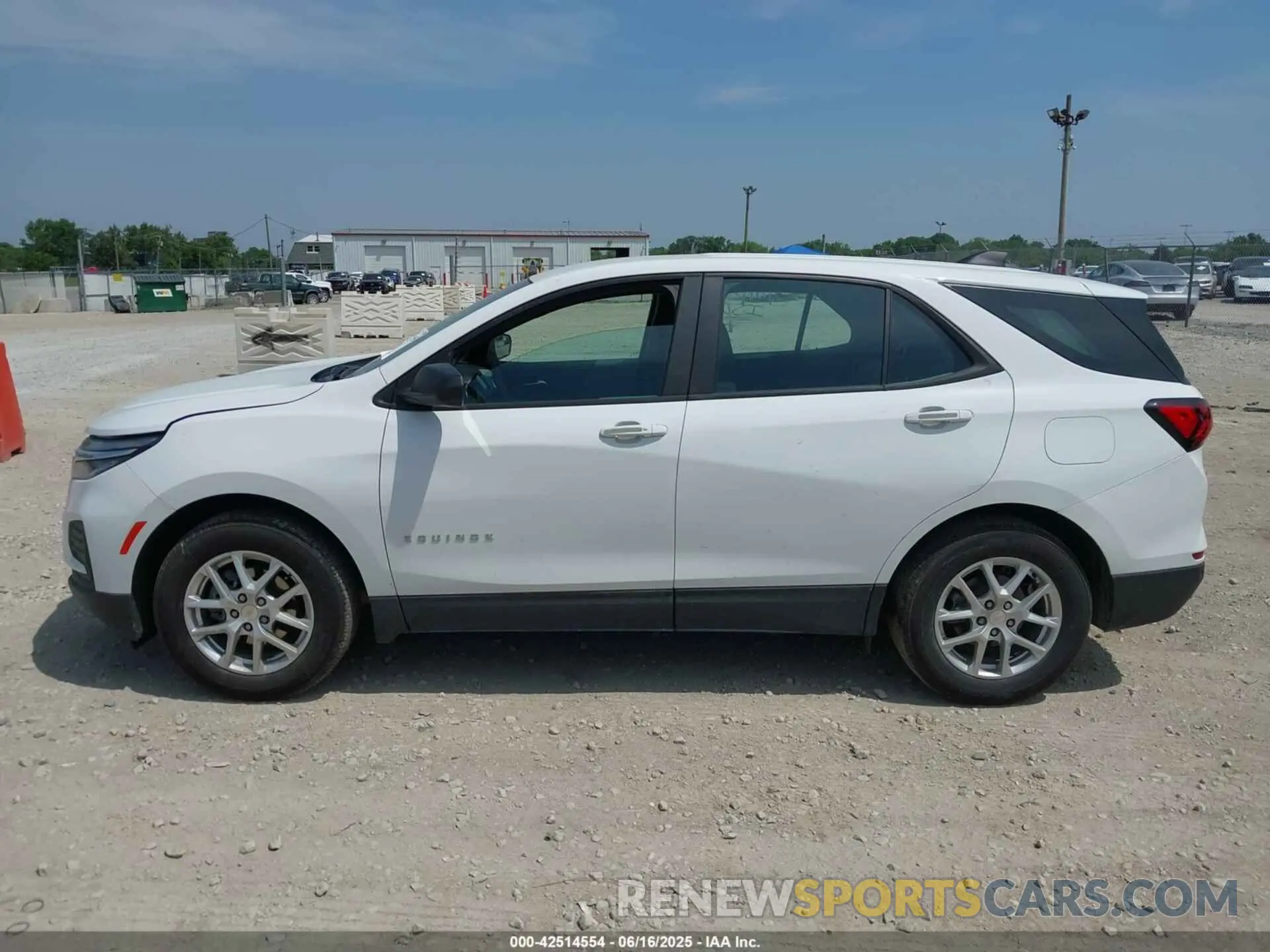 14 fotografías del automóvil dañado 3GNAXHEG4RL278573 CHEVROLET EQUINOX 2024