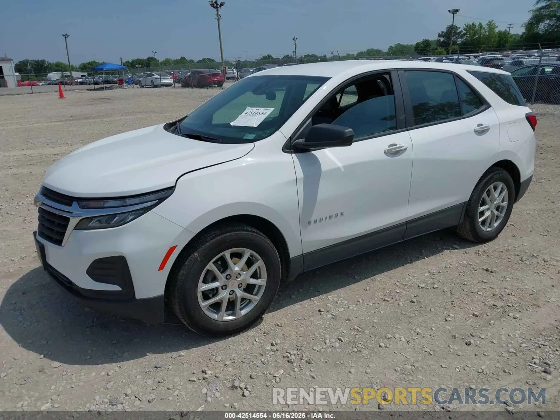 2 fotografías del automóvil dañado 3GNAXHEG4RL278573 CHEVROLET EQUINOX 2024
