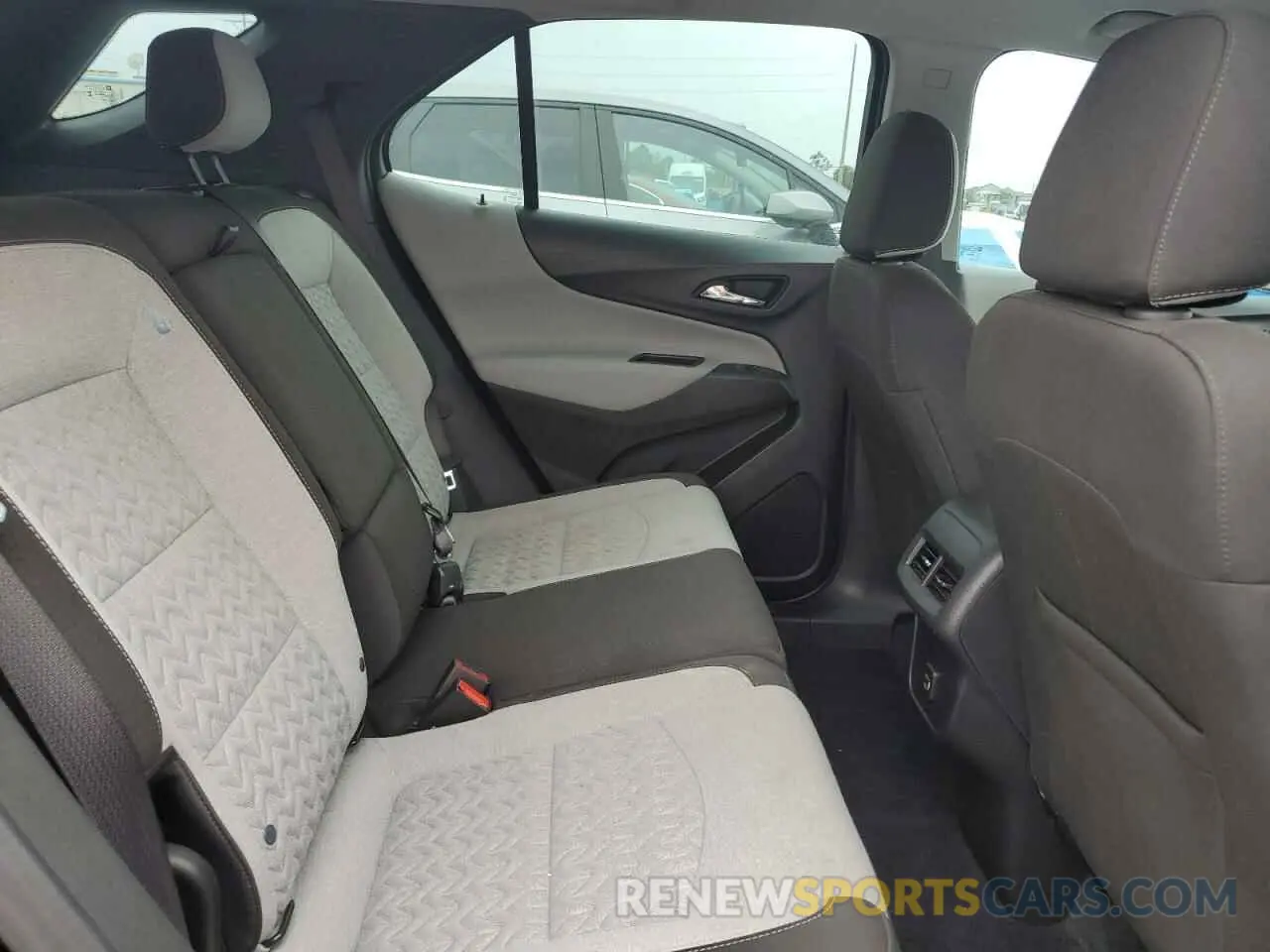 11 fotografías del automóvil dañado 3GNAXHEG4RL333586 CHEVROLET EQUINOX 2024