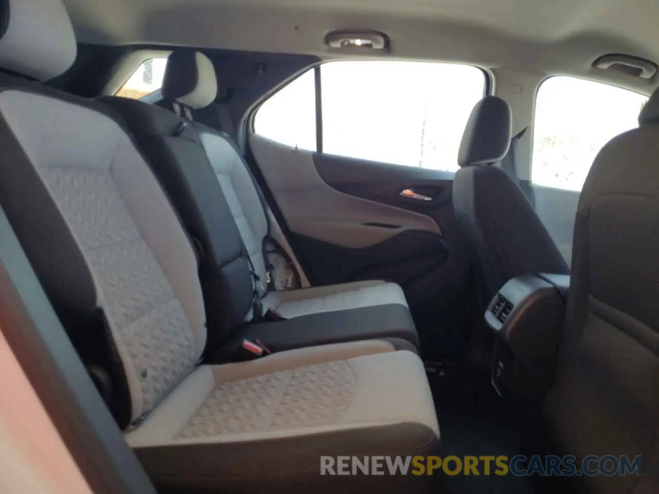 11 fotografías del automóvil dañado 3GNAXHEG4RL369746 CHEVROLET EQUINOX 2024