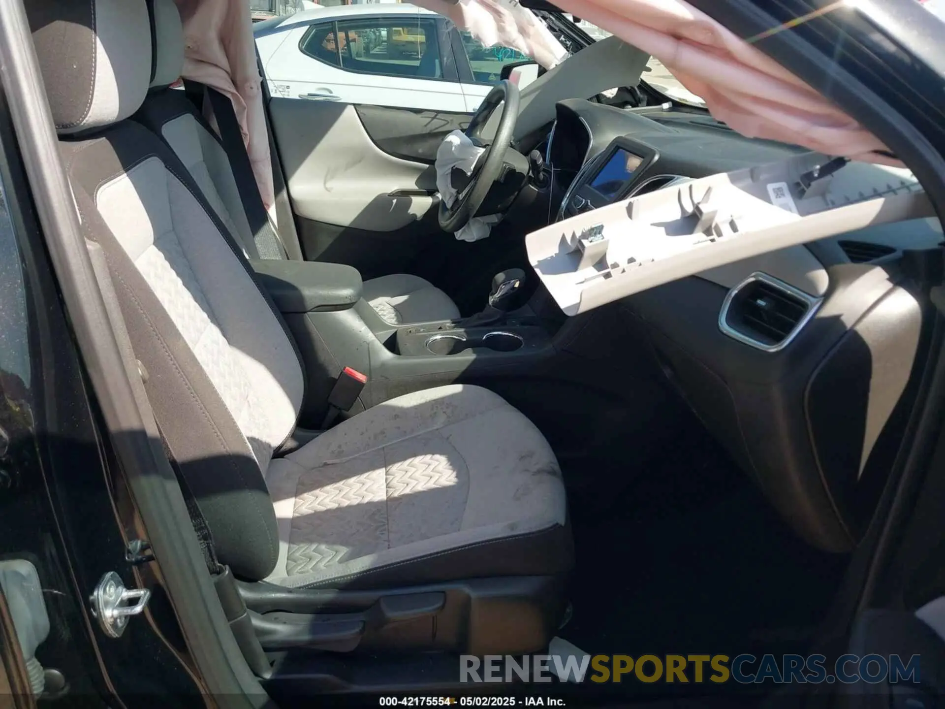 5 fotografías del automóvil dañado 3GNAXHEG6RL197204 CHEVROLET EQUINOX 2024
