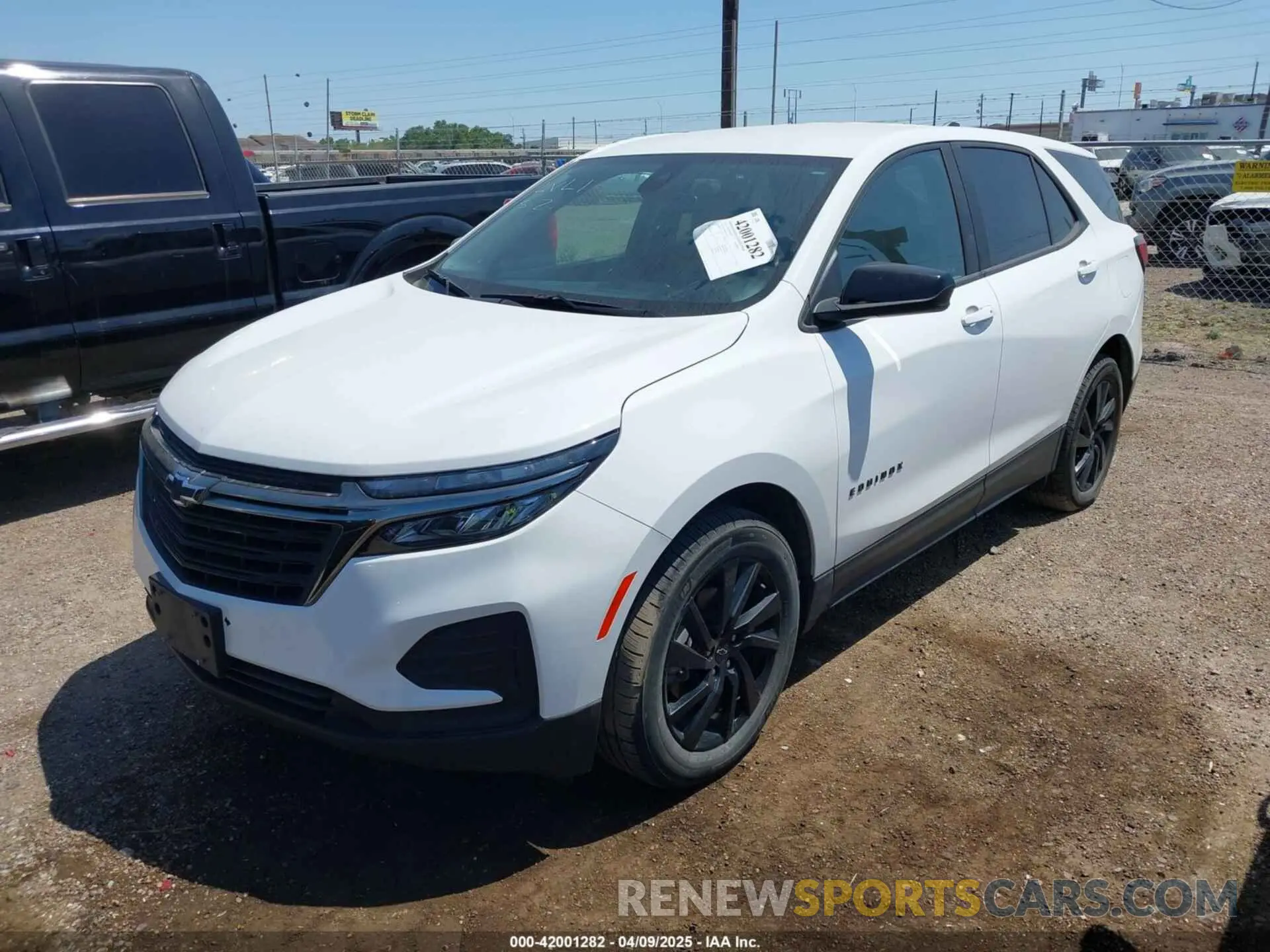 2 fotografías del automóvil dañado 3GNAXHEG7RL166236 CHEVROLET EQUINOX 2024