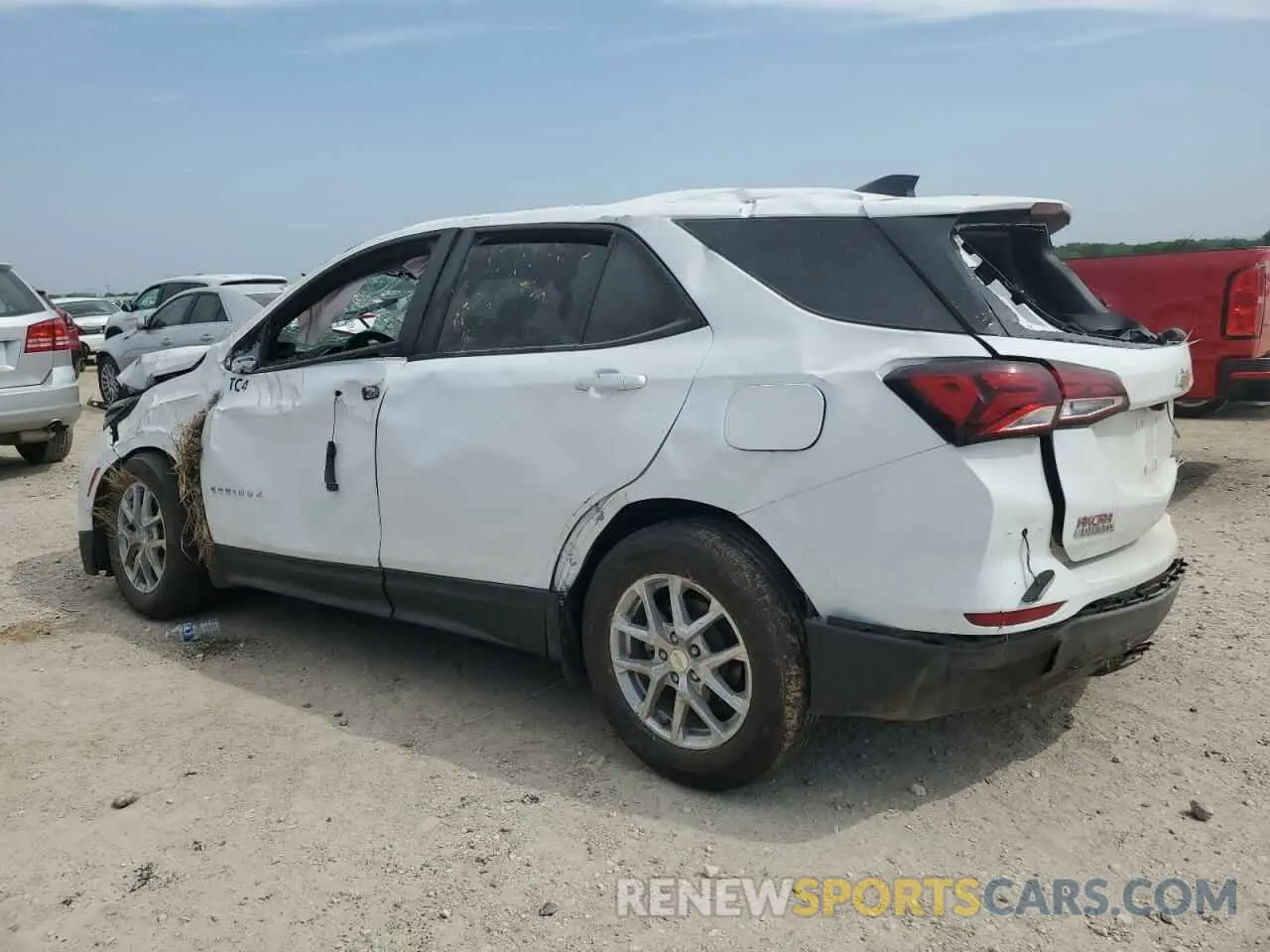 2 fotografías del automóvil dañado 3GNAXHEG7RL309430 CHEVROLET EQUINOX 2024