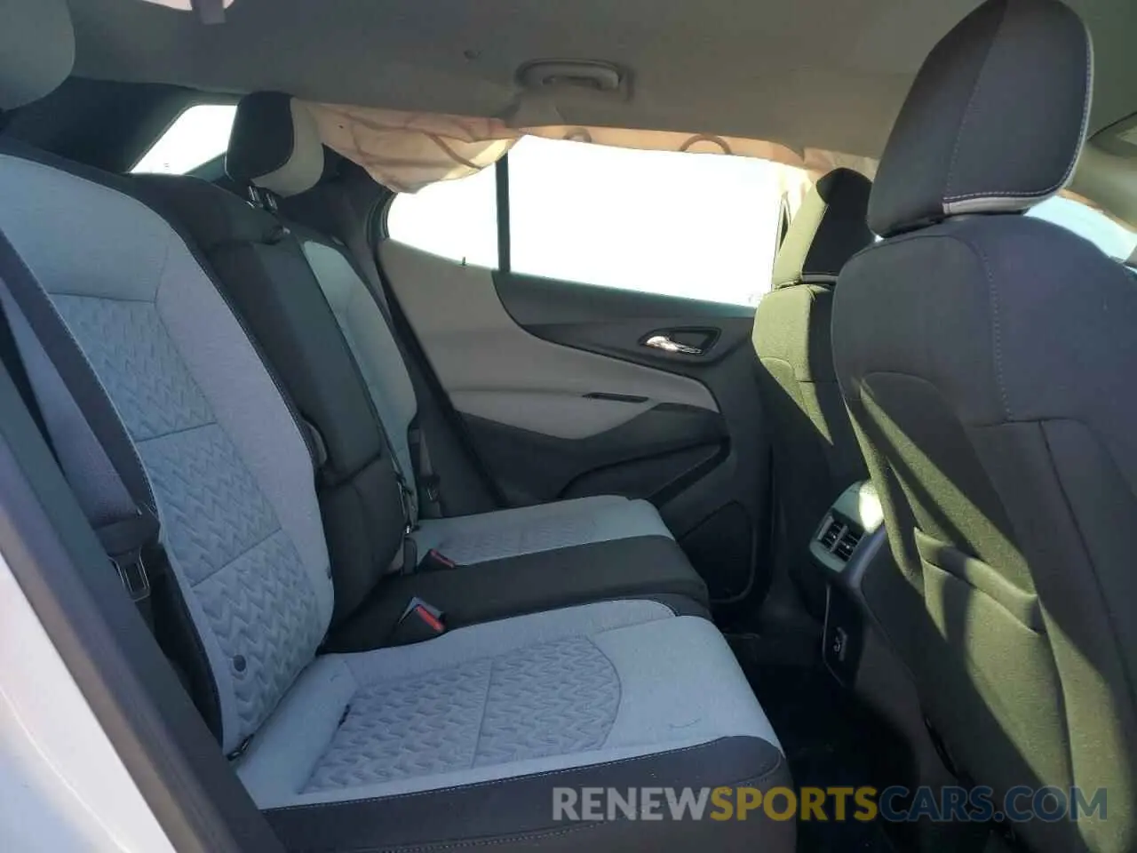 11 fotografías del automóvil dañado 3GNAXHEG7RL329242 CHEVROLET EQUINOX 2024