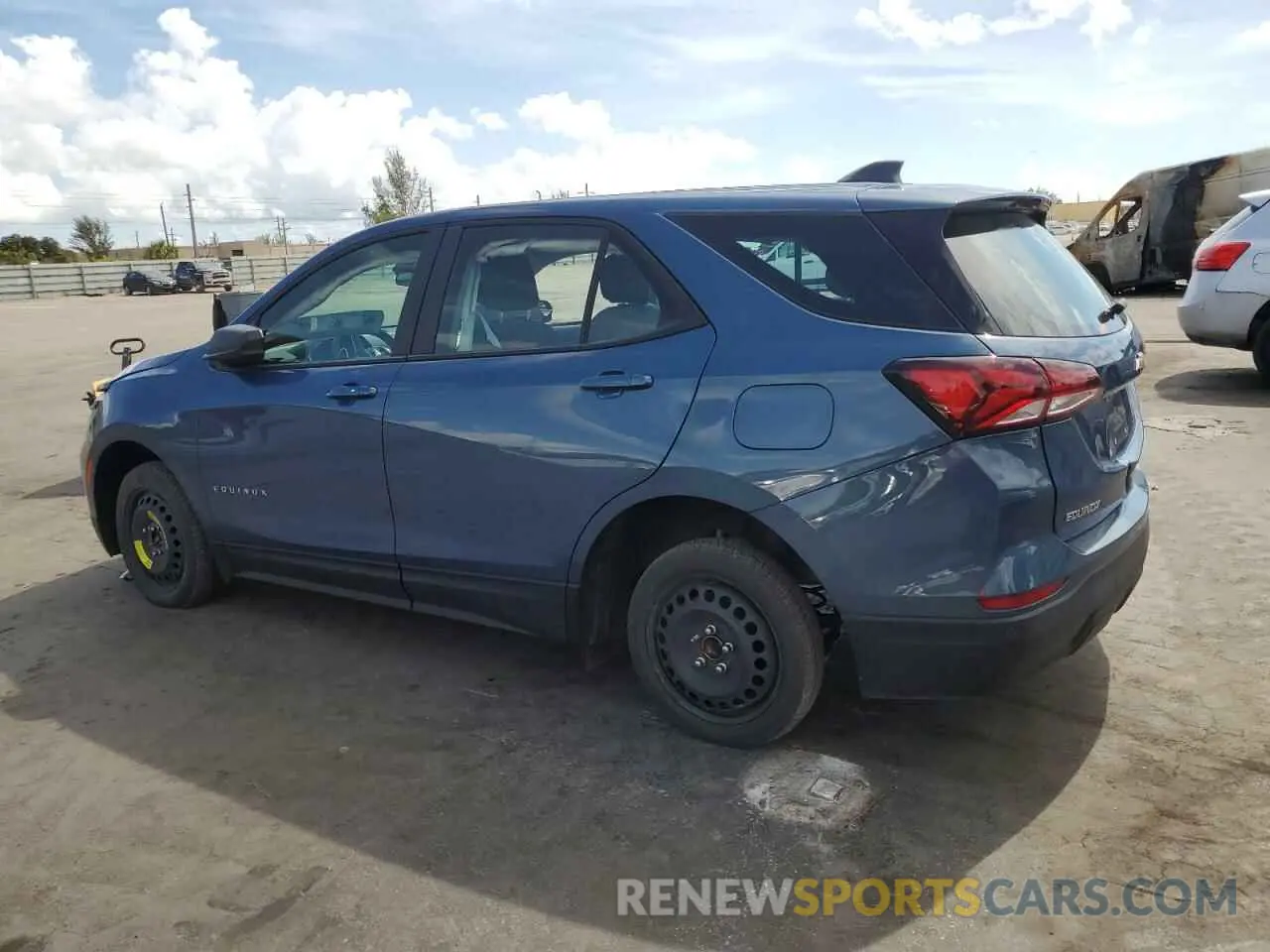2 fotografías del automóvil dañado 3GNAXHEG7RL330309 CHEVROLET EQUINOX 2024