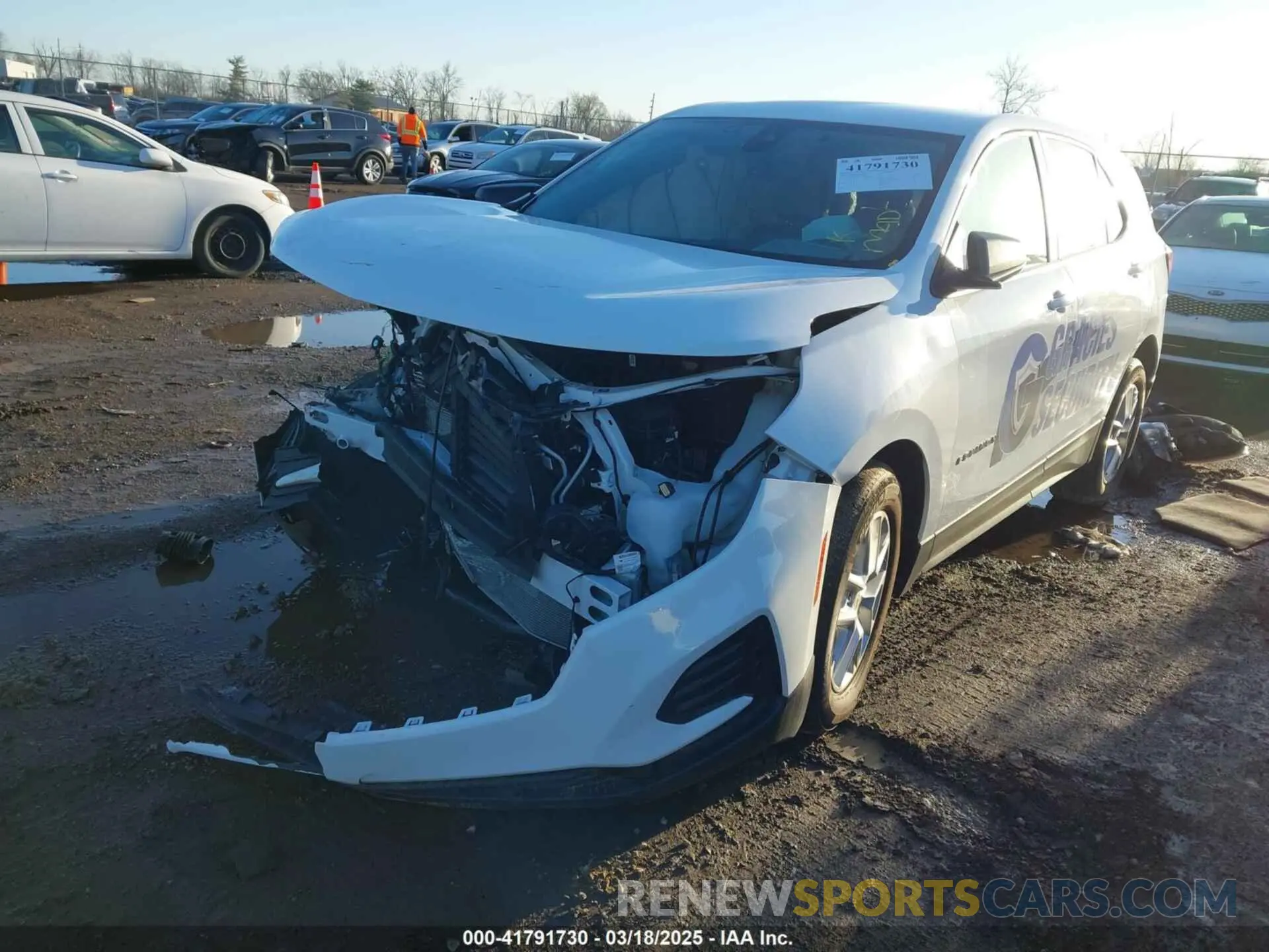 2 fotografías del automóvil dañado 3GNAXHEG8RL207201 CHEVROLET EQUINOX 2024