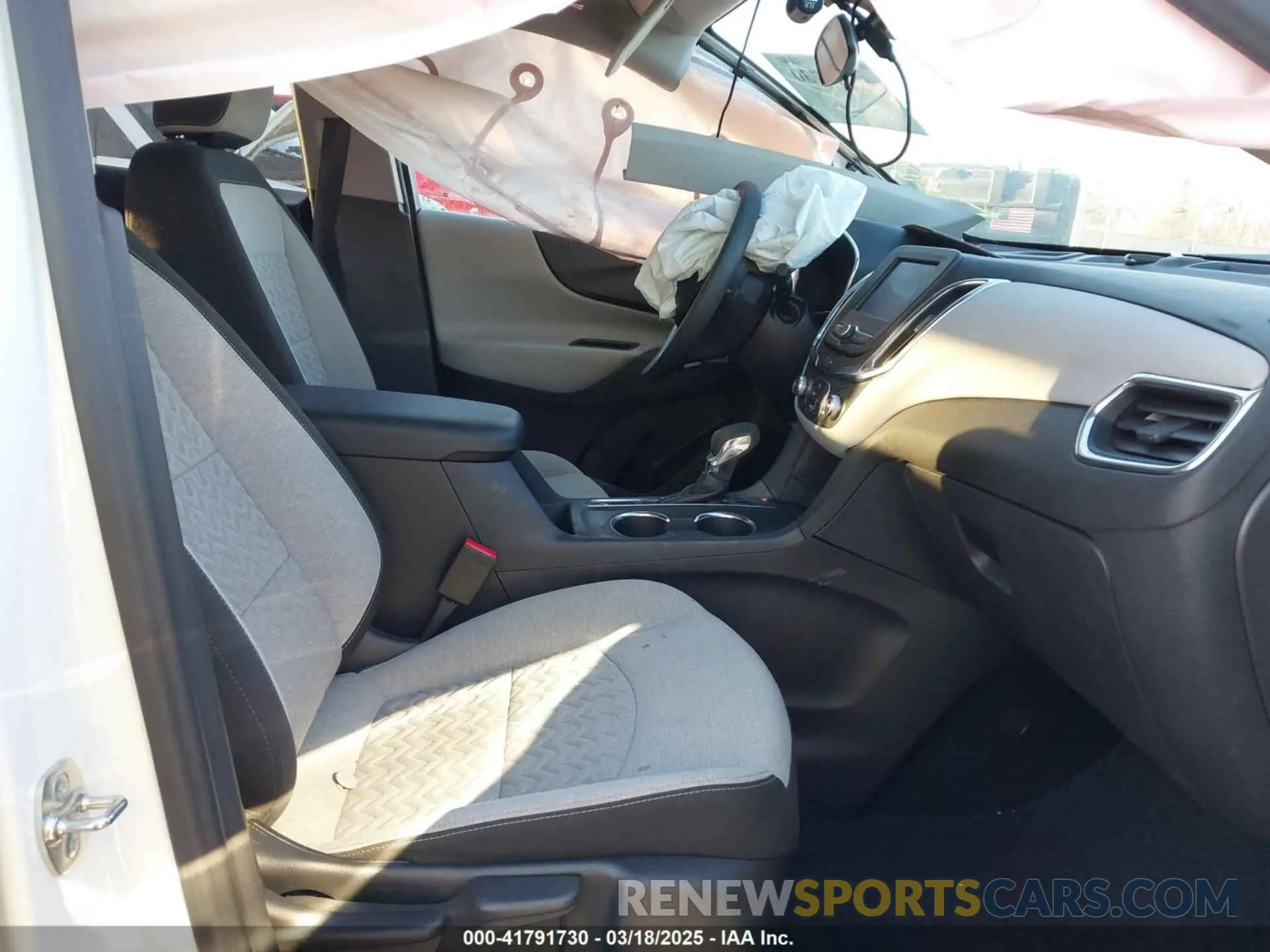 5 fotografías del automóvil dañado 3GNAXHEG8RL207201 CHEVROLET EQUINOX 2024