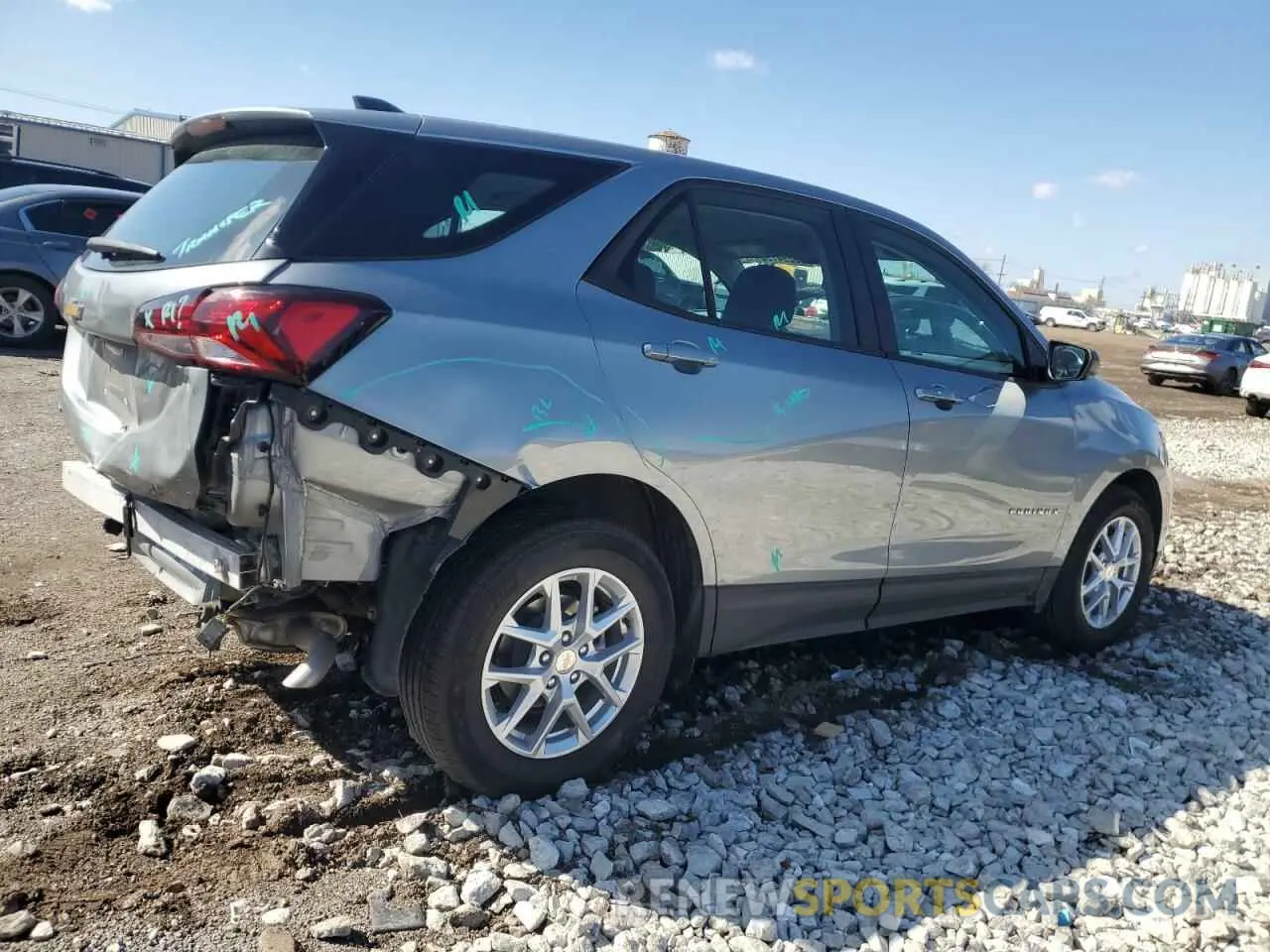 3 fotografías del automóvil dañado 3GNAXHEG8RL228680 CHEVROLET EQUINOX 2024