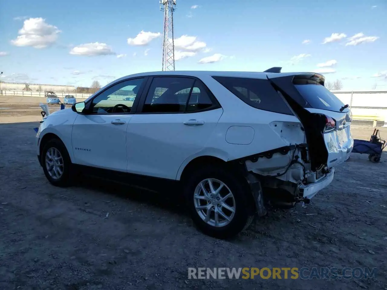 2 fotografías del automóvil dañado 3GNAXHEG9RL186679 CHEVROLET EQUINOX 2024