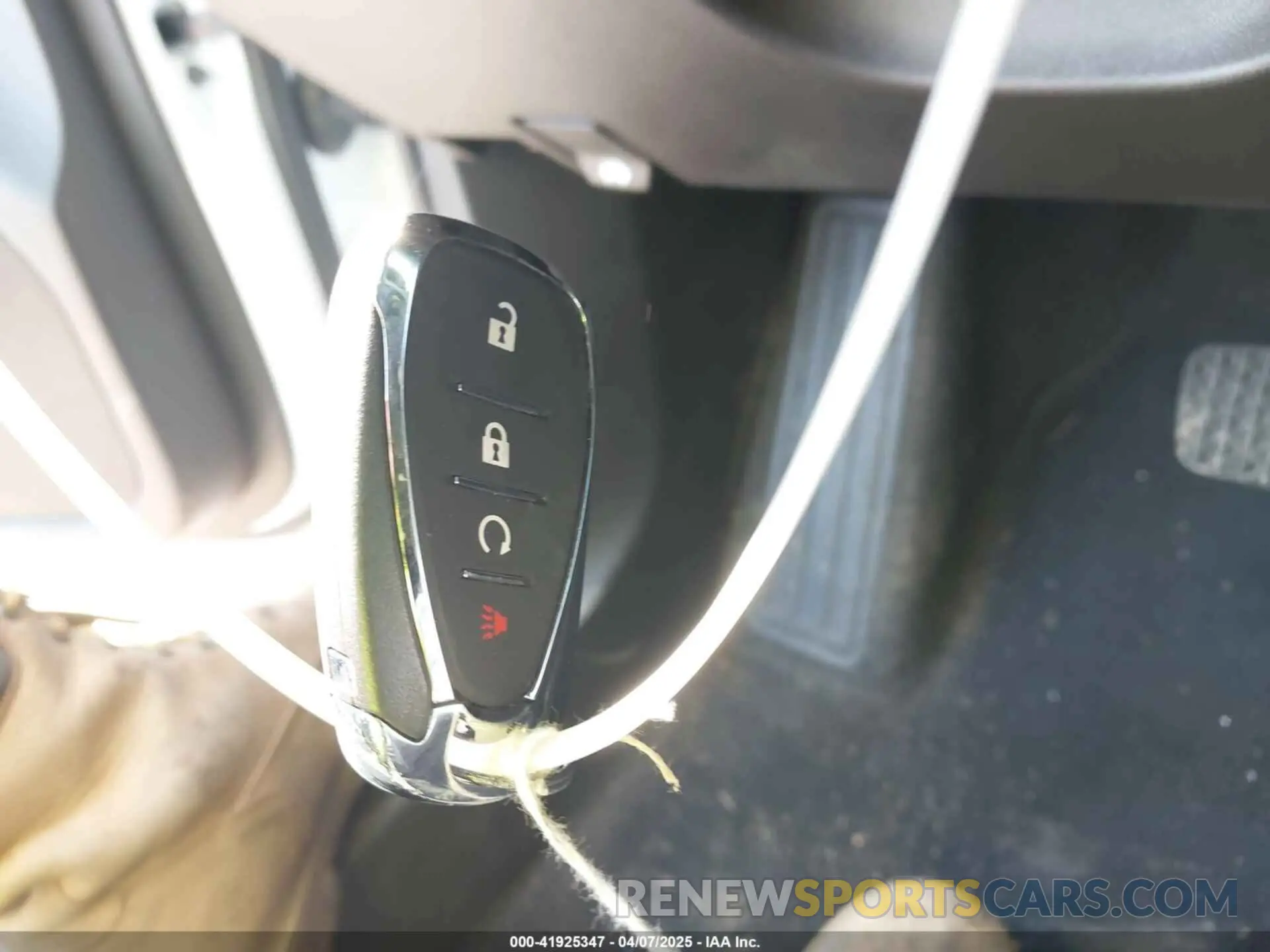 11 fotografías del automóvil dañado 3GNAXHEG9RL369192 CHEVROLET EQUINOX 2024