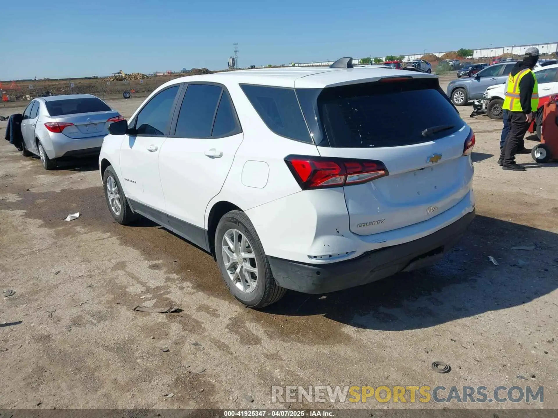 3 fotografías del automóvil dañado 3GNAXHEG9RL369192 CHEVROLET EQUINOX 2024