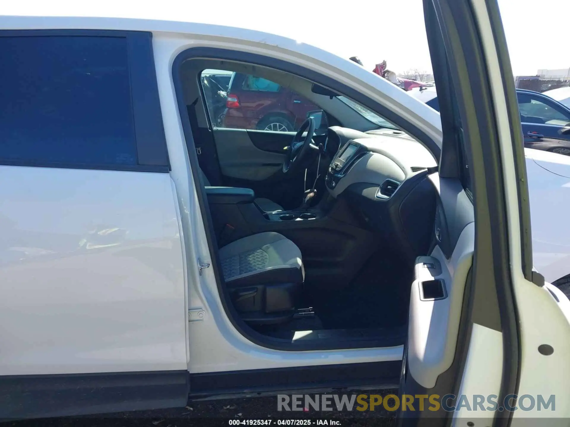 5 fotografías del automóvil dañado 3GNAXHEG9RL369192 CHEVROLET EQUINOX 2024