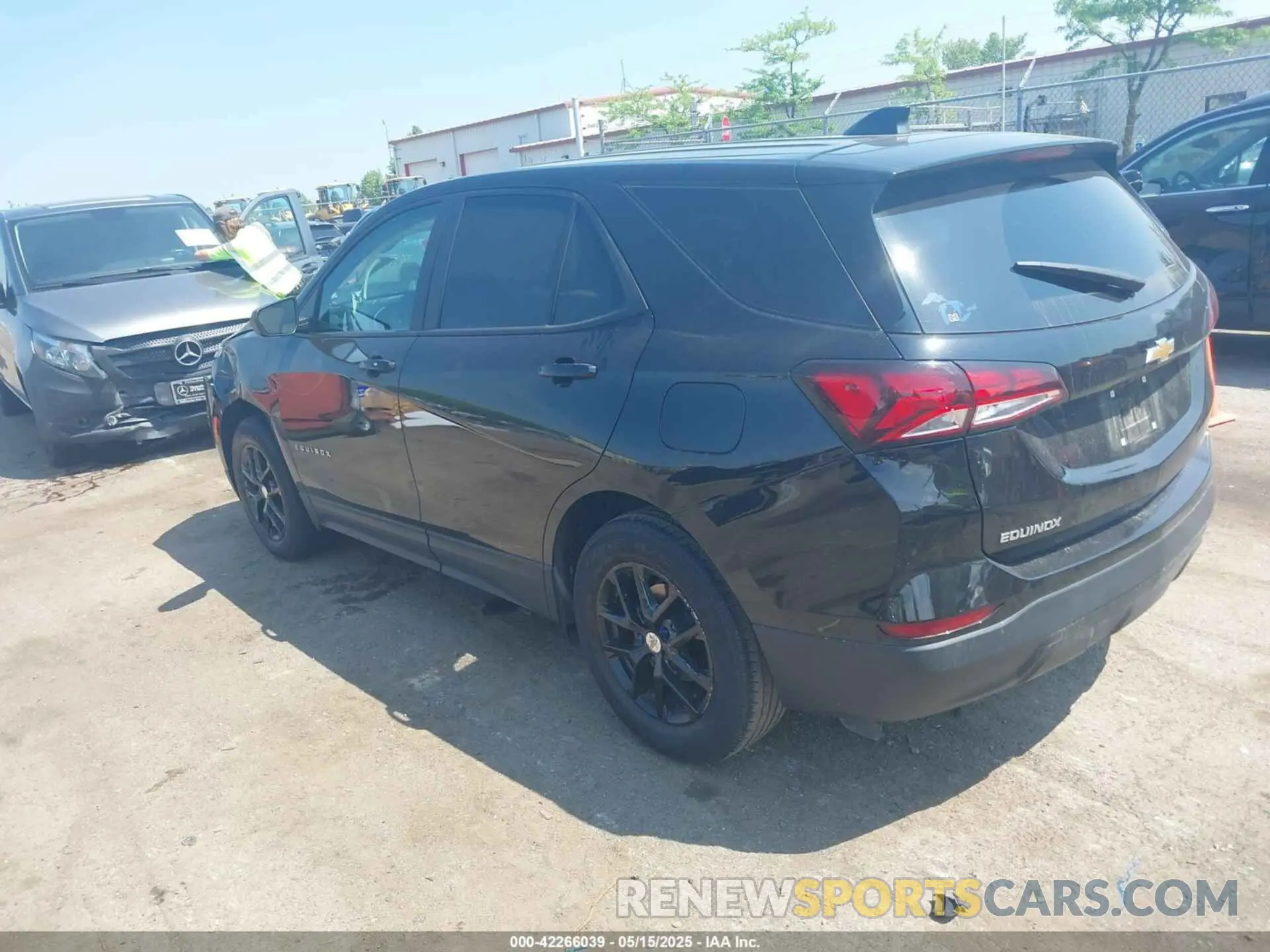 3 fotografías del automóvil dañado 3GNAXHEGXRL305176 CHEVROLET EQUINOX 2024
