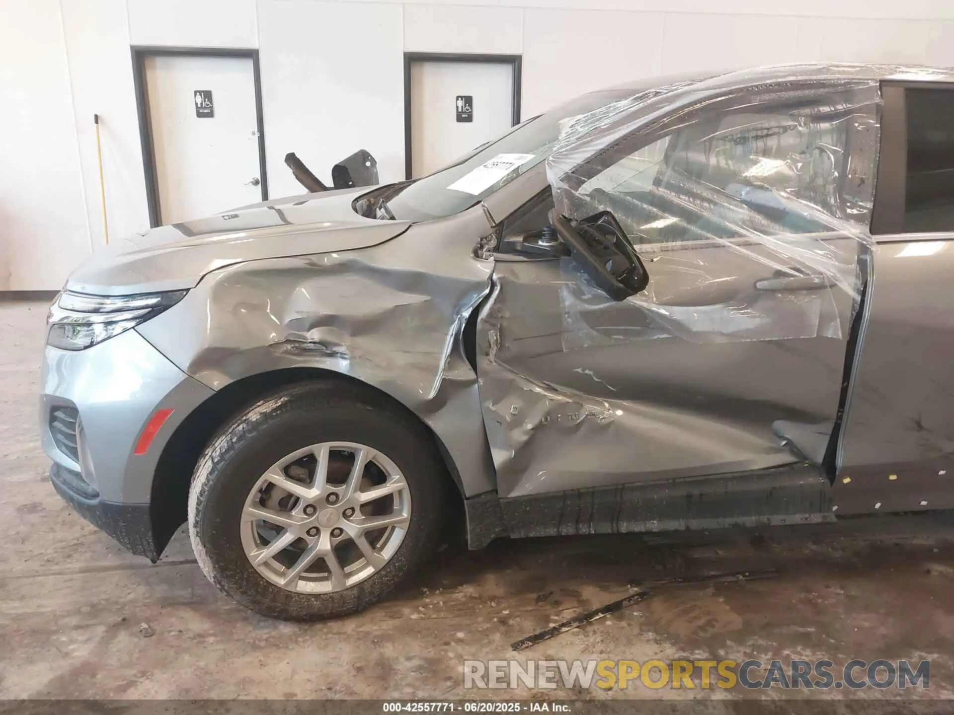 18 fotografías del automóvil dañado 3GNAXKEG0RL230470 CHEVROLET EQUINOX 2024