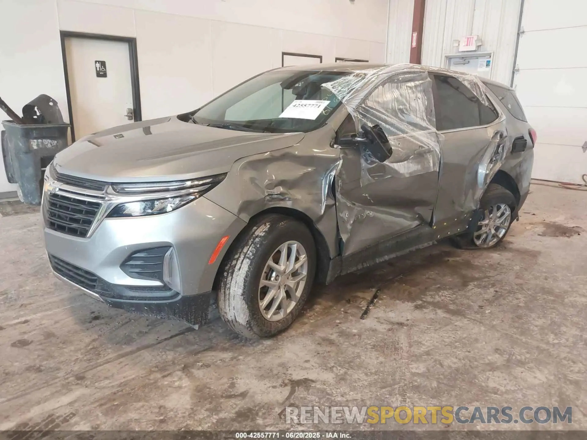 2 fotografías del automóvil dañado 3GNAXKEG0RL230470 CHEVROLET EQUINOX 2024